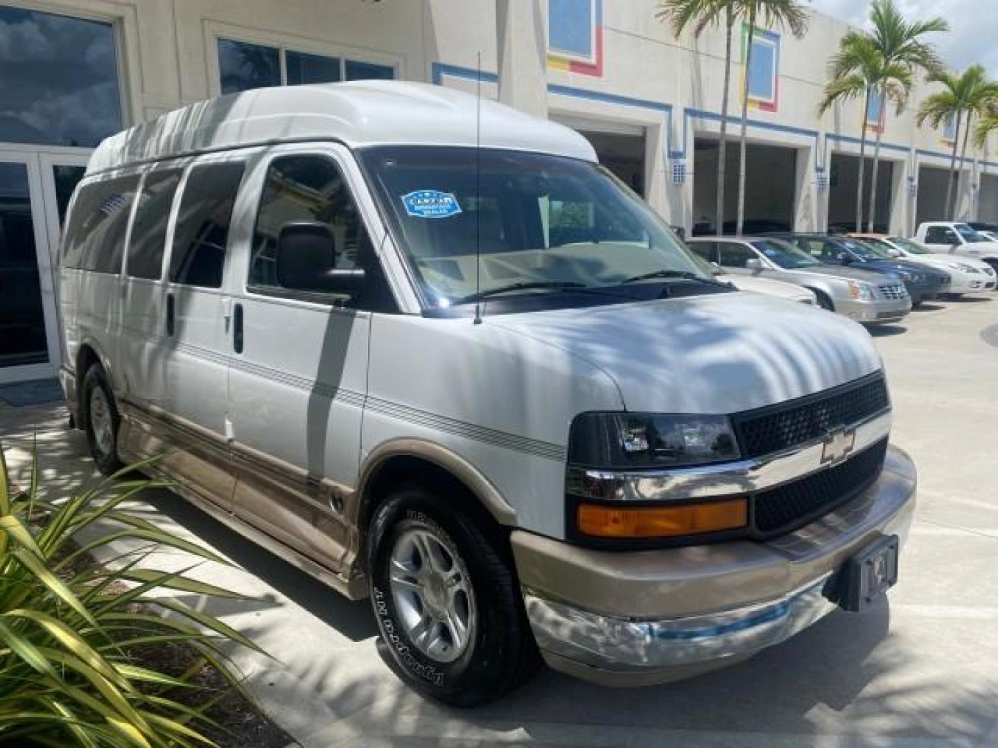 2003 Summit White /Medium Pewter Chevrolet Express HI TOP CONVERSION EXPLOR LOW MILES 55,452 (1GBFG15T331) with an 5.3L Vortec 5300 V8 SFI Engine engine, Automatic transmission, located at 4701 North Dixie Hwy, Pompano Beach, FL, 33064, (954) 422-2889, 26.240938, -80.123474 - OUR WEBPAGE FLORIDACARS1.COM HAS OVER 100 PHOTOS AND FREE CARFAX LINK OVER $ 90,000 NEW 2003 CHEVROLET EXPRESS G1500 LIMITED EXPLORER HI TOP CONVERSION VIN: 1GBFG15T331235672 1 G B F G 1 5 T 3 3 1 2 3 5 6 7 2 VAN 5.3L V8 F OHV GASOLINE REAR WHEEL DRIVE Top Features Alloy Wheels Conversion Van Fold-A - Photo#24