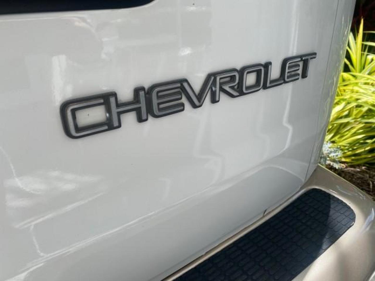 2003 Summit White /Medium Pewter Chevrolet Express HI TOP CONVERSION EXPLOR LOW MILES 55,452 (1GBFG15T331) with an 5.3L Vortec 5300 V8 SFI Engine engine, Automatic transmission, located at 4701 North Dixie Hwy, Pompano Beach, FL, 33064, (954) 422-2889, 26.240938, -80.123474 - OUR WEBPAGE FLORIDACARS1.COM HAS OVER 100 PHOTOS AND FREE CARFAX LINK OVER $ 90,000 NEW 2003 CHEVROLET EXPRESS G1500 LIMITED EXPLORER HI TOP CONVERSION VIN: 1GBFG15T331235672 1 G B F G 1 5 T 3 3 1 2 3 5 6 7 2 VAN 5.3L V8 F OHV GASOLINE REAR WHEEL DRIVE Top Features Alloy Wheels Conversion Van Fold-A - Photo#91