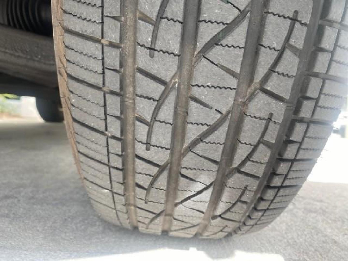 2006 Black /Very Dark Pewter Chevrolet Colorado LT 4WD LOW MILES 74,382 (1GCDT196768) with an 3.5L DOHC 5-Cyl MFI Engine engine, Automatic transmission, located at 4701 North Dixie Hwy, Pompano Beach, FL, 33064, (954) 422-2889, 26.240938, -80.123474 - OUR WEBPAGE FLORIDACARS1.COM HAS OVER 100 PHOTOS AND FREE CARFAX LINK 2006 CHEVROLET COLORADO LT VIN: 1GCDT196768275459 1 G C D T 1 9 6 7 6 8 2 7 5 4 5 9 4 DOOR EXTENDED CAB PICKUP 3.5L I5 F GASOLINE REAR WHEEL DRIVE W/ 4X4 Top Features 4WD/AWD Bed Cover Cloth Seats Running Boards Basic Features ABS - Photo#20