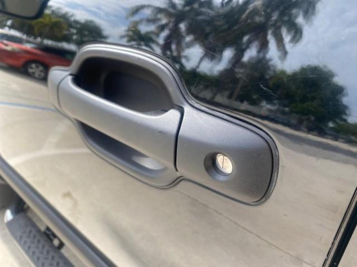 2006 Black /Very Dark Pewter Chevrolet Colorado LT 4WD LOW MILES 74,382 (1GCDT196768) with an 3.5L DOHC 5-Cyl MFI Engine engine, Automatic transmission, located at 4701 North Dixie Hwy, Pompano Beach, FL, 33064, (954) 422-2889, 26.240938, -80.123474 - OUR WEBPAGE FLORIDACARS1.COM HAS OVER 100 PHOTOS AND FREE CARFAX LINK 2006 CHEVROLET COLORADO LT VIN: 1GCDT196768275459 1 G C D T 1 9 6 7 6 8 2 7 5 4 5 9 4 DOOR EXTENDED CAB PICKUP 3.5L I5 F GASOLINE REAR WHEEL DRIVE W/ 4X4 Top Features 4WD/AWD Bed Cover Cloth Seats Running Boards Basic Features ABS - Photo#28