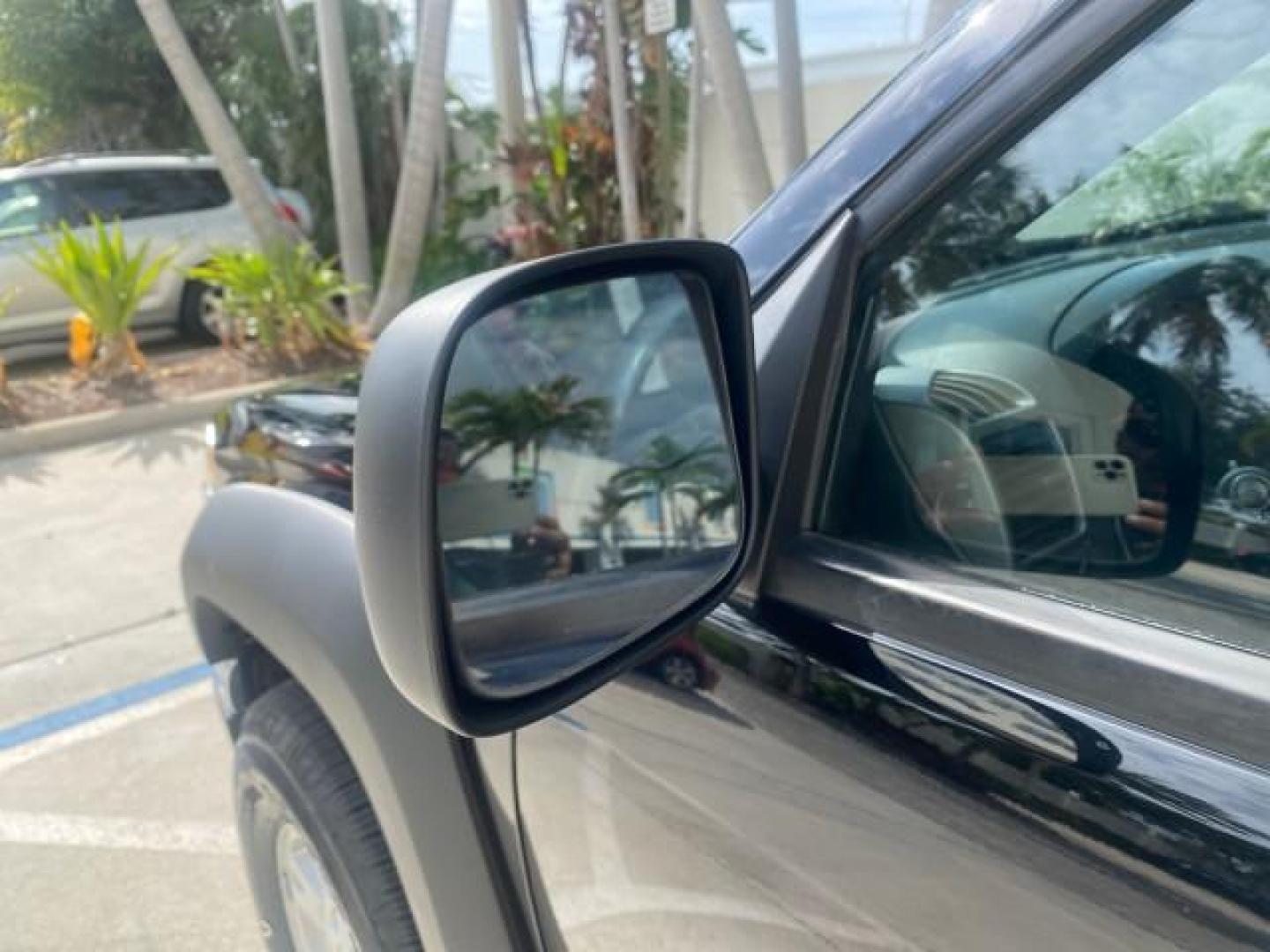 2006 Black /Very Dark Pewter Chevrolet Colorado LT 4WD LOW MILES 74,382 (1GCDT196768) with an 3.5L DOHC 5-Cyl MFI Engine engine, Automatic transmission, located at 4701 North Dixie Hwy, Pompano Beach, FL, 33064, (954) 422-2889, 26.240938, -80.123474 - OUR WEBPAGE FLORIDACARS1.COM HAS OVER 100 PHOTOS AND FREE CARFAX LINK 2006 CHEVROLET COLORADO LT VIN: 1GCDT196768275459 1 G C D T 1 9 6 7 6 8 2 7 5 4 5 9 4 DOOR EXTENDED CAB PICKUP 3.5L I5 F GASOLINE REAR WHEEL DRIVE W/ 4X4 Top Features 4WD/AWD Bed Cover Cloth Seats Running Boards Basic Features ABS - Photo#29