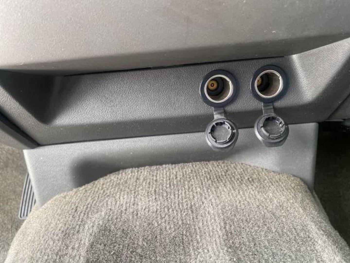 2006 Black /Very Dark Pewter Chevrolet Colorado LT 4WD LOW MILES 74,382 (1GCDT196768) with an 3.5L DOHC 5-Cyl MFI Engine engine, Automatic transmission, located at 4701 North Dixie Hwy, Pompano Beach, FL, 33064, (954) 422-2889, 26.240938, -80.123474 - OUR WEBPAGE FLORIDACARS1.COM HAS OVER 100 PHOTOS AND FREE CARFAX LINK 2006 CHEVROLET COLORADO LT VIN: 1GCDT196768275459 1 G C D T 1 9 6 7 6 8 2 7 5 4 5 9 4 DOOR EXTENDED CAB PICKUP 3.5L I5 F GASOLINE REAR WHEEL DRIVE W/ 4X4 Top Features 4WD/AWD Bed Cover Cloth Seats Running Boards Basic Features ABS - Photo#47