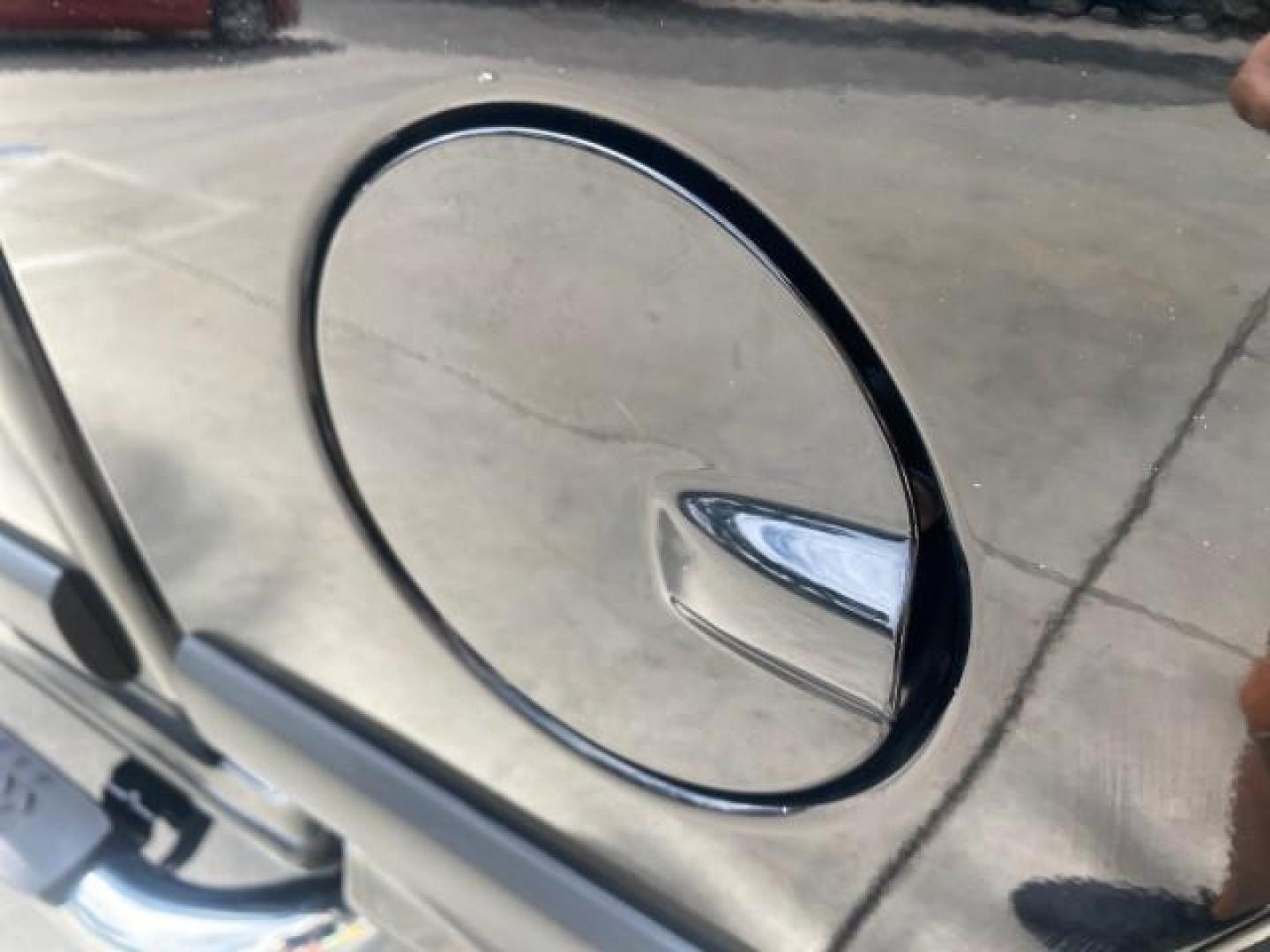 2006 Black /Very Dark Pewter Chevrolet Colorado LT 4WD LOW MILES 74,382 (1GCDT196768) with an 3.5L DOHC 5-Cyl MFI Engine engine, Automatic transmission, located at 4701 North Dixie Hwy, Pompano Beach, FL, 33064, (954) 422-2889, 26.240938, -80.123474 - OUR WEBPAGE FLORIDACARS1.COM HAS OVER 100 PHOTOS AND FREE CARFAX LINK 2006 CHEVROLET COLORADO LT VIN: 1GCDT196768275459 1 G C D T 1 9 6 7 6 8 2 7 5 4 5 9 4 DOOR EXTENDED CAB PICKUP 3.5L I5 F GASOLINE REAR WHEEL DRIVE W/ 4X4 Top Features 4WD/AWD Bed Cover Cloth Seats Running Boards Basic Features ABS - Photo#55