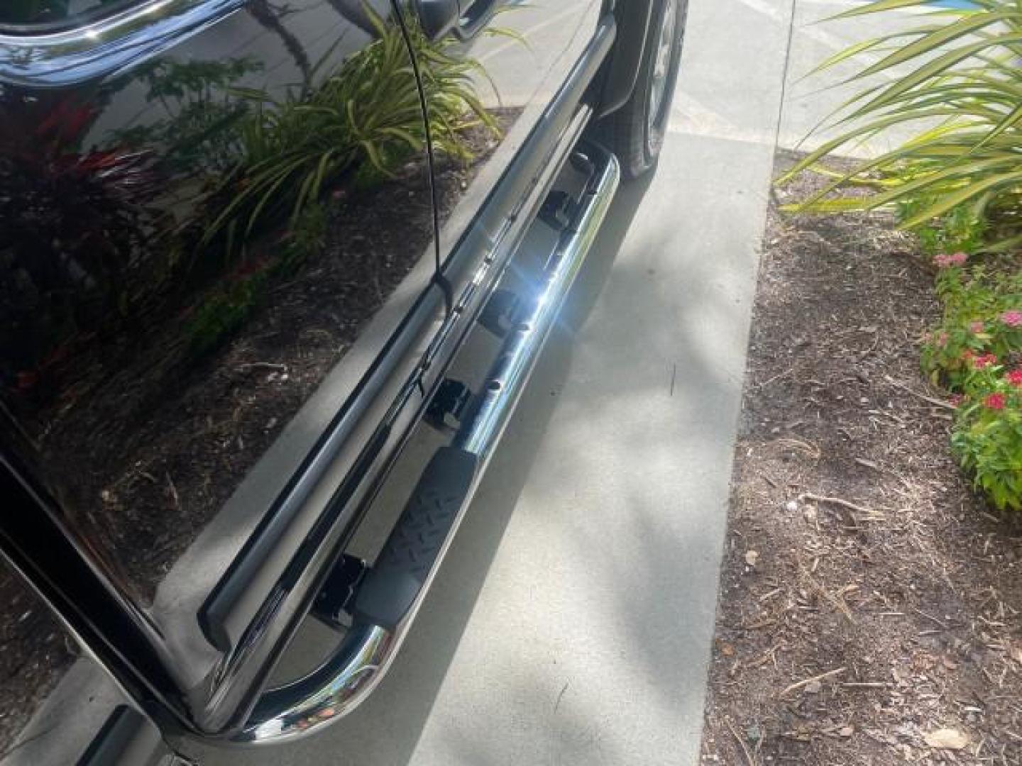 2006 Black /Very Dark Pewter Chevrolet Colorado LT 4WD LOW MILES 74,382 (1GCDT196768) with an 3.5L DOHC 5-Cyl MFI Engine engine, Automatic transmission, located at 4701 North Dixie Hwy, Pompano Beach, FL, 33064, (954) 422-2889, 26.240938, -80.123474 - OUR WEBPAGE FLORIDACARS1.COM HAS OVER 100 PHOTOS AND FREE CARFAX LINK 2006 CHEVROLET COLORADO LT VIN: 1GCDT196768275459 1 G C D T 1 9 6 7 6 8 2 7 5 4 5 9 4 DOOR EXTENDED CAB PICKUP 3.5L I5 F GASOLINE REAR WHEEL DRIVE W/ 4X4 Top Features 4WD/AWD Bed Cover Cloth Seats Running Boards Basic Features ABS - Photo#77