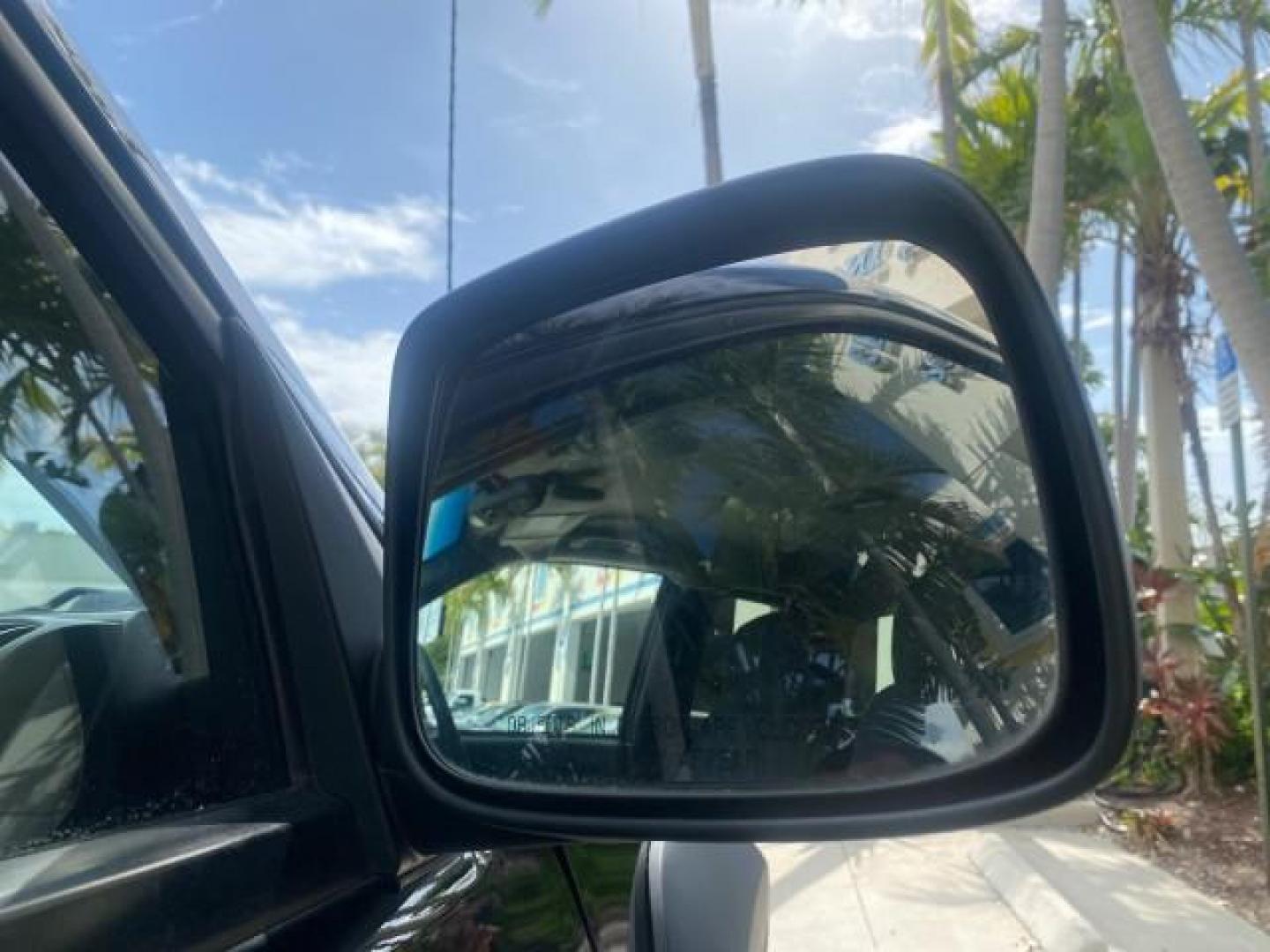 2006 Black /Very Dark Pewter Chevrolet Colorado LT 4WD LOW MILES 74,382 (1GCDT196768) with an 3.5L DOHC 5-Cyl MFI Engine engine, Automatic transmission, located at 4701 North Dixie Hwy, Pompano Beach, FL, 33064, (954) 422-2889, 26.240938, -80.123474 - OUR WEBPAGE FLORIDACARS1.COM HAS OVER 100 PHOTOS AND FREE CARFAX LINK 2006 CHEVROLET COLORADO LT VIN: 1GCDT196768275459 1 G C D T 1 9 6 7 6 8 2 7 5 4 5 9 4 DOOR EXTENDED CAB PICKUP 3.5L I5 F GASOLINE REAR WHEEL DRIVE W/ 4X4 Top Features 4WD/AWD Bed Cover Cloth Seats Running Boards Basic Features ABS - Photo#91