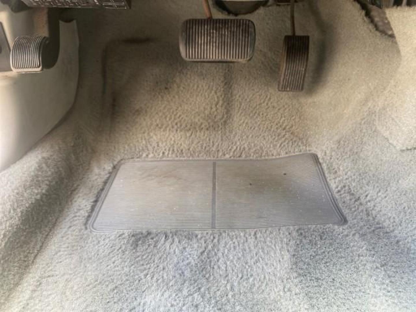 2004 Medium Titanium Metallic /Light Flint Ford Crown Victoria LX Sport LOW MILES 75,511 FL (2FAFP74W24X) with an 4.6L SEFI OHC V8 Engine engine, Automatic transmission, located at 4701 North Dixie Hwy, Pompano Beach, FL, 33064, (954) 422-2889, 26.240938, -80.123474 - OUR WEBPAGE FLORIDACARS1.COM HAS OVER 100 PHOTOS AND FREE CARFAX LINK 2004 FORD CROWN VICTORIA LX DUAL EXHAUST RARE FIND VIN: 2FAFP74W24X150704 2 F A F P 7 4 W 2 4 X 1 5 0 7 0 4 SEDAN 4 DR 4.6L V8 F GASOLINE REAR WHEEL DRIVE Top Features Alloy Wheels Leather Seats Basic Features ABS Brakes AM/FM Ste - Photo#43