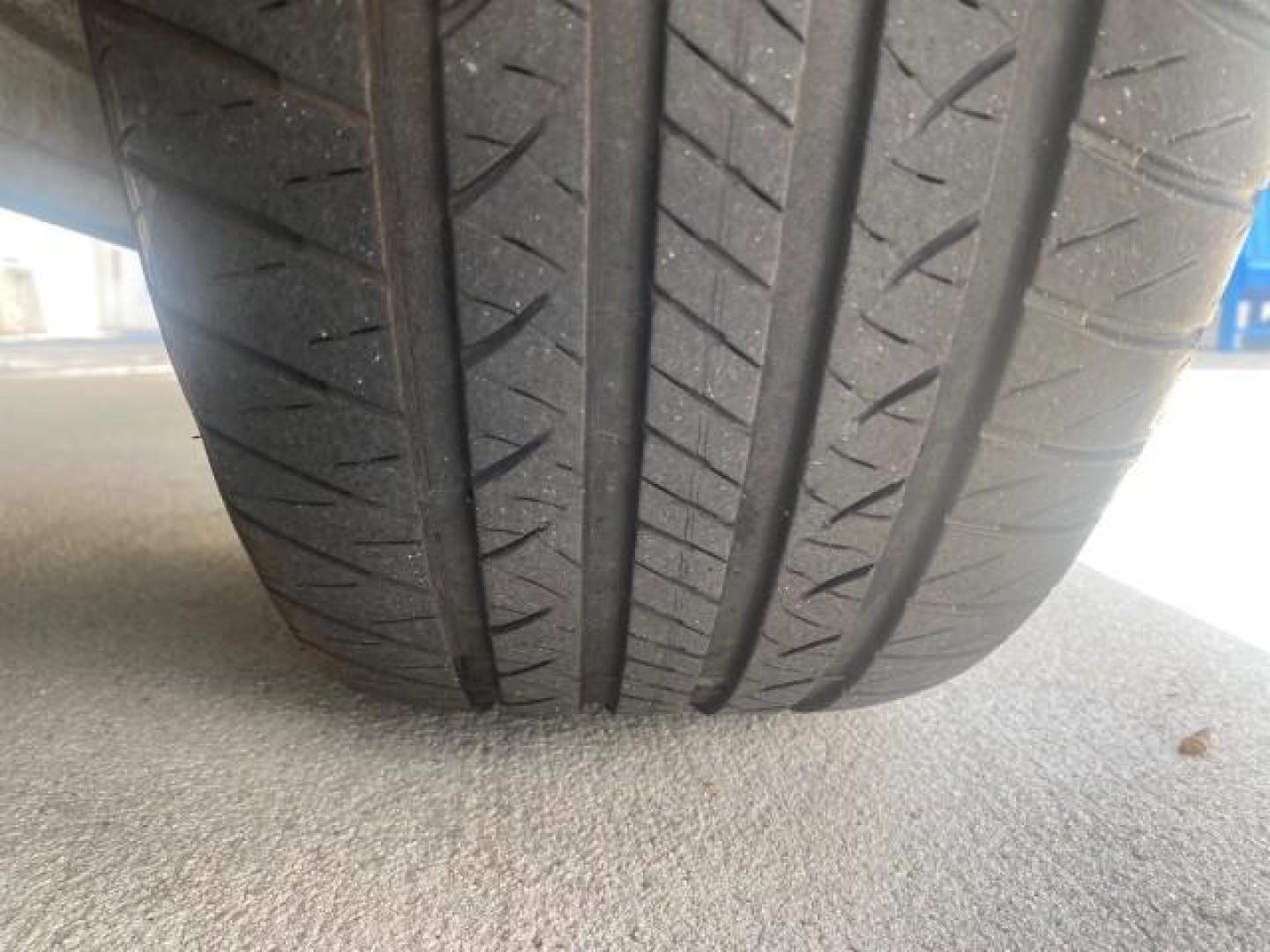 2004 Medium Titanium Metallic /Light Flint Ford Crown Victoria LX Sport LOW MILES 75,511 FL (2FAFP74W24X) with an 4.6L SEFI OHC V8 Engine engine, Automatic transmission, located at 4701 North Dixie Hwy, Pompano Beach, FL, 33064, (954) 422-2889, 26.240938, -80.123474 - OUR WEBPAGE FLORIDACARS1.COM HAS OVER 100 PHOTOS AND FREE CARFAX LINK 2004 FORD CROWN VICTORIA LX DUAL EXHAUST RARE FIND VIN: 2FAFP74W24X150704 2 F A F P 7 4 W 2 4 X 1 5 0 7 0 4 SEDAN 4 DR 4.6L V8 F GASOLINE REAR WHEEL DRIVE Top Features Alloy Wheels Leather Seats Basic Features ABS Brakes AM/FM Ste - Photo#66