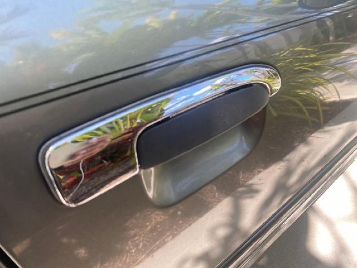 2004 Medium Titanium Metallic /Light Flint Ford Crown Victoria LX Sport LOW MILES 75,511 FL (2FAFP74W24X) with an 4.6L SEFI OHC V8 Engine engine, Automatic transmission, located at 4701 North Dixie Hwy, Pompano Beach, FL, 33064, (954) 422-2889, 26.240938, -80.123474 - OUR WEBPAGE FLORIDACARS1.COM HAS OVER 100 PHOTOS AND FREE CARFAX LINK 2004 FORD CROWN VICTORIA LX DUAL EXHAUST RARE FIND VIN: 2FAFP74W24X150704 2 F A F P 7 4 W 2 4 X 1 5 0 7 0 4 SEDAN 4 DR 4.6L V8 F GASOLINE REAR WHEEL DRIVE Top Features Alloy Wheels Leather Seats Basic Features ABS Brakes AM/FM Ste - Photo#90