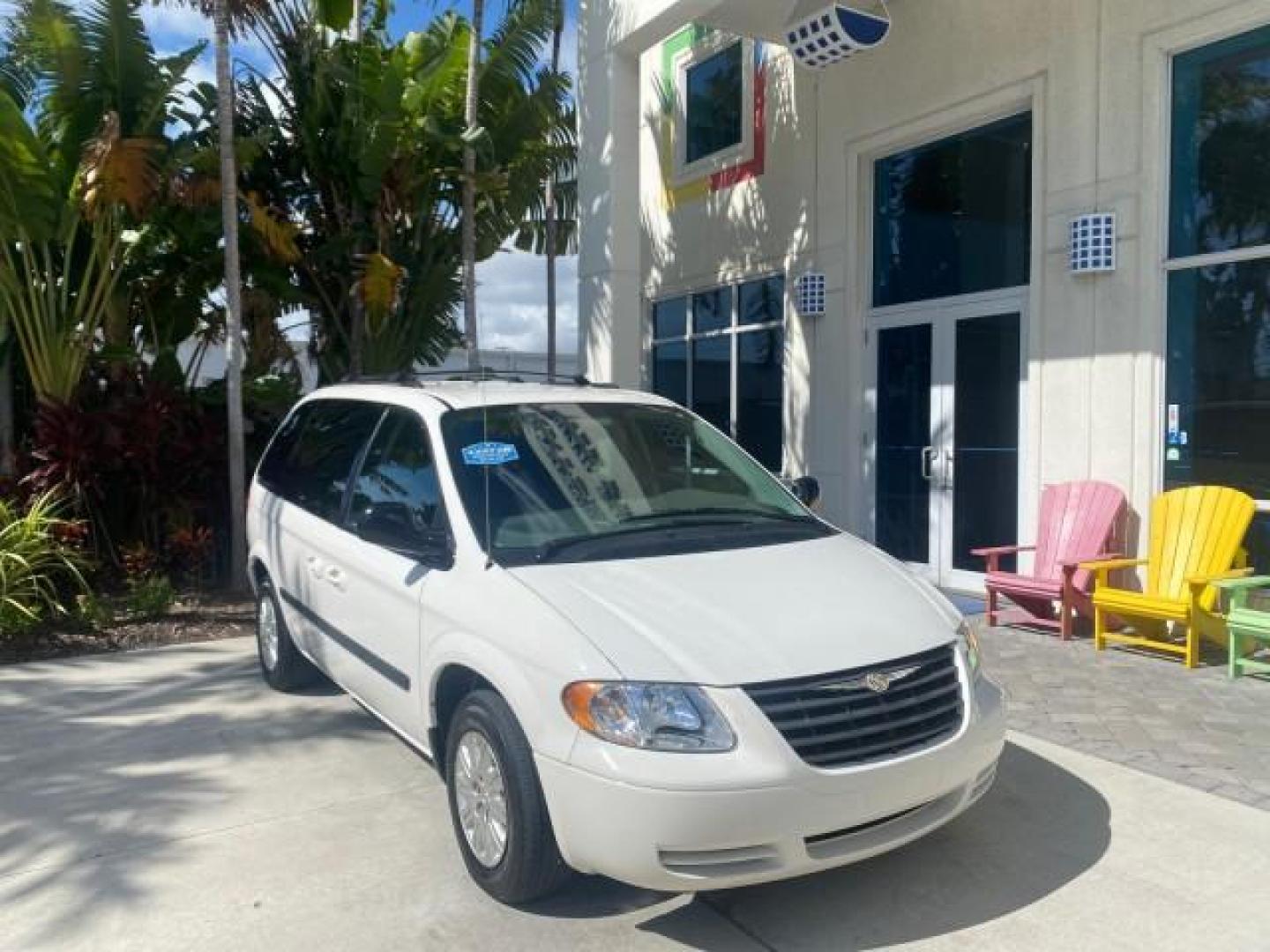 2005 Stone White /Dk Khaki/Lt Graystone Chrysler Town and Country LOW MILES 50,427 (1C4GP45R55B) with an 3.3L OHV SMPI V6 Engine engine, Automatic transmission, located at 4701 North Dixie Hwy, Pompano Beach, FL, 33064, (954) 422-2889, 26.240938, -80.123474 - OUR WEBPAGE FLORIDACARS1.COM HAS OVER 100 PHOTOS AND FREE CARFAX LINK 2005 CHRYSLER TOWN AND COUNTRY VIN: 1C4GP45R55B103614 1 C 4 G P 4 5 R 5 5 B 1 0 3 6 1 4 VAN 3.3L V6 F OHV 24V GASOLINE FRONT WHEEL DRIVE Features Air Conditioning AM/FM Stereo Automatic Transmission CD Audio Cloth Seats Cruise Con - Photo#1