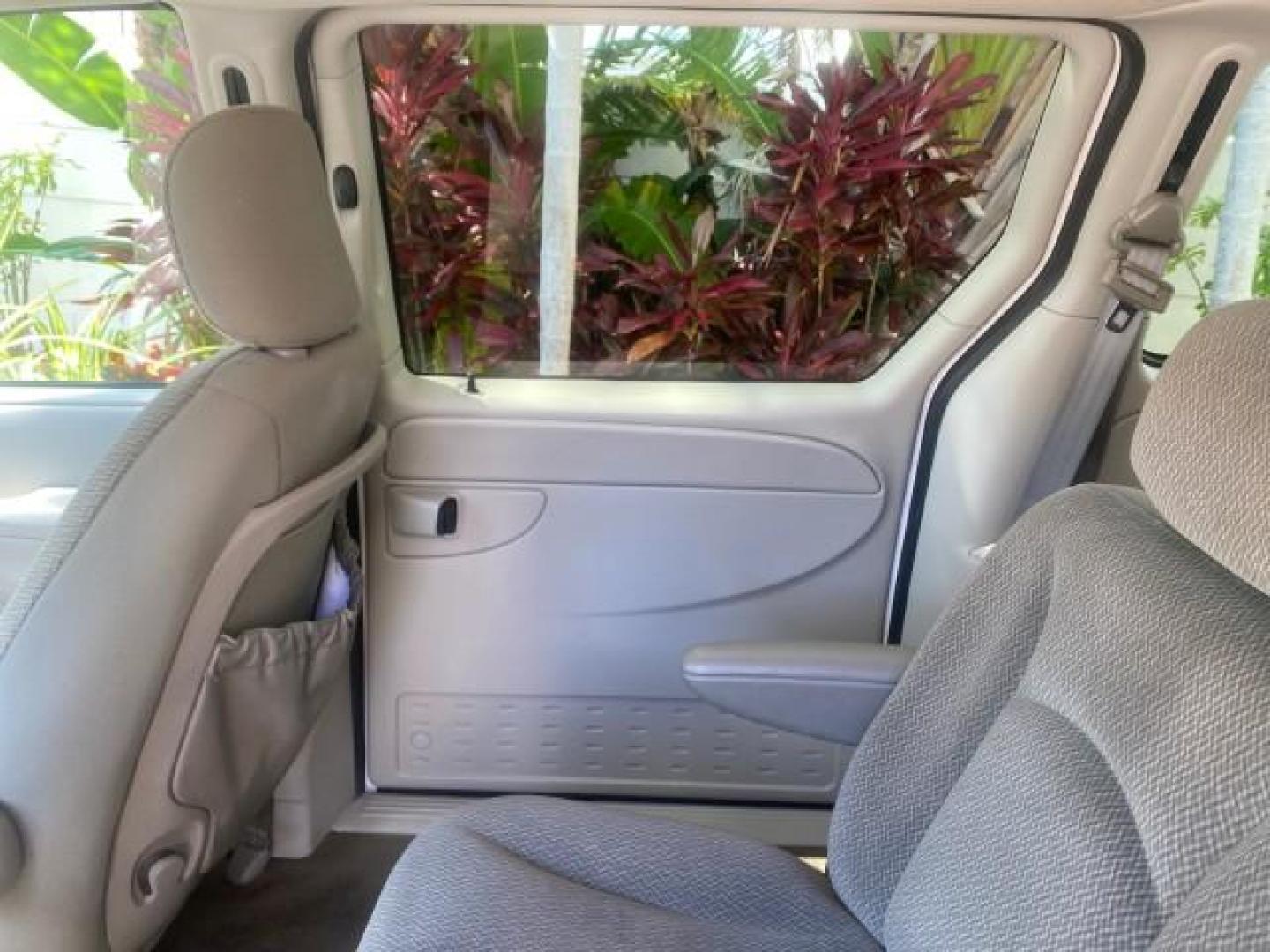 2005 Stone White /Dk Khaki/Lt Graystone Chrysler Town and Country LOW MILES 50,427 (1C4GP45R55B) with an 3.3L OHV SMPI V6 Engine engine, Automatic transmission, located at 4701 North Dixie Hwy, Pompano Beach, FL, 33064, (954) 422-2889, 26.240938, -80.123474 - OUR WEBPAGE FLORIDACARS1.COM HAS OVER 100 PHOTOS AND FREE CARFAX LINK 2005 CHRYSLER TOWN AND COUNTRY VIN: 1C4GP45R55B103614 1 C 4 G P 4 5 R 5 5 B 1 0 3 6 1 4 VAN 3.3L V6 F OHV 24V GASOLINE FRONT WHEEL DRIVE Features Air Conditioning AM/FM Stereo Automatic Transmission CD Audio Cloth Seats Cruise Con - Photo#67
