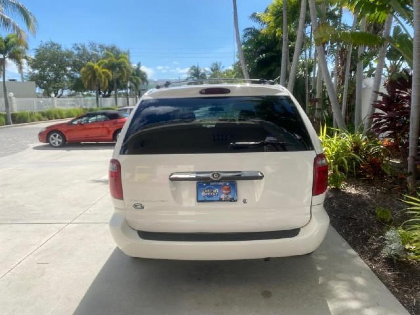 2005 Stone White /Dk Khaki/Lt Graystone Chrysler Town and Country LOW MILES 50,427 (1C4GP45R55B) with an 3.3L OHV SMPI V6 Engine engine, Automatic transmission, located at 4701 North Dixie Hwy, Pompano Beach, FL, 33064, (954) 422-2889, 26.240938, -80.123474 - OUR WEBPAGE FLORIDACARS1.COM HAS OVER 100 PHOTOS AND FREE CARFAX LINK 2005 CHRYSLER TOWN AND COUNTRY VIN: 1C4GP45R55B103614 1 C 4 G P 4 5 R 5 5 B 1 0 3 6 1 4 VAN 3.3L V6 F OHV 24V GASOLINE FRONT WHEEL DRIVE Features Air Conditioning AM/FM Stereo Automatic Transmission CD Audio Cloth Seats Cruise Con - Photo#74