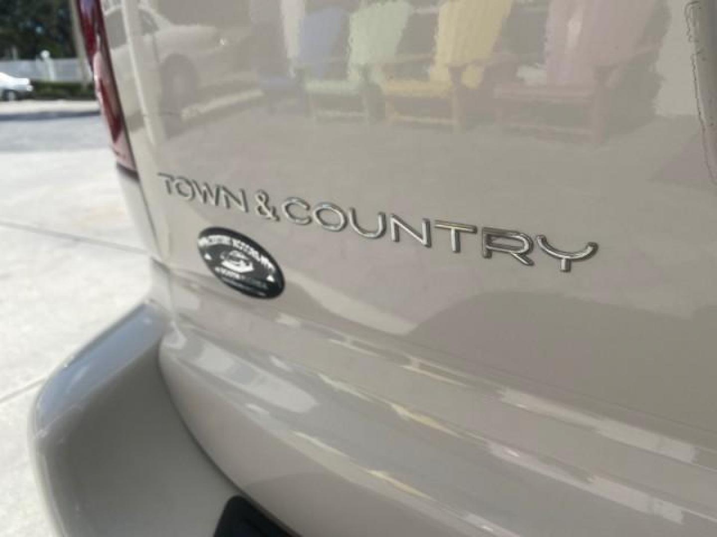 2005 Stone White /Dk Khaki/Lt Graystone Chrysler Town and Country LOW MILES 50,427 (1C4GP45R55B) with an 3.3L OHV SMPI V6 Engine engine, Automatic transmission, located at 4701 North Dixie Hwy, Pompano Beach, FL, 33064, (954) 422-2889, 26.240938, -80.123474 - OUR WEBPAGE FLORIDACARS1.COM HAS OVER 100 PHOTOS AND FREE CARFAX LINK 2005 CHRYSLER TOWN AND COUNTRY VIN: 1C4GP45R55B103614 1 C 4 G P 4 5 R 5 5 B 1 0 3 6 1 4 VAN 3.3L V6 F OHV 24V GASOLINE FRONT WHEEL DRIVE Features Air Conditioning AM/FM Stereo Automatic Transmission CD Audio Cloth Seats Cruise Con - Photo#76