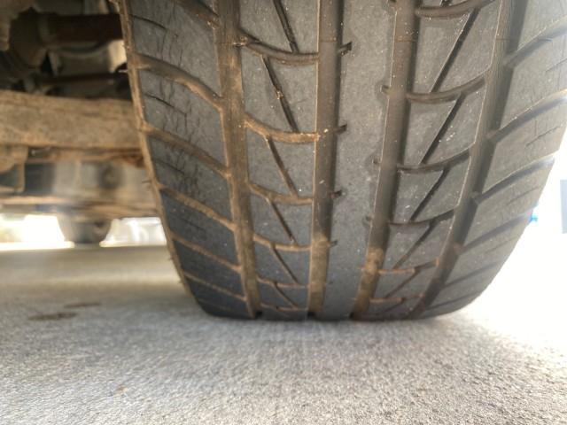 2005 Thunder Gray /Dark Gray Cadillac DeVille LOW MILES 36,800 (1G6KD54Y75U) with an 4.6L DOHC V8 Northstar Engine engine, Automatic transmission, located at 4701 North Dixie Hwy, Pompano Beach, FL, 33064, (954) 422-2889, 26.240938, -80.123474 - OUR WEBPAGE FLORIDACARS1.COM HAS OVER 100 PHOTOS AND FREE CARFAX LINK 2005 CADILLAC DEVILLE $46,045 NEW! VIN: 1G6KD54Y75U125414 1 G 6 K D 5 4 Y 7 5 U 1 2 5 4 1 4 SEDAN 4 DR 4.6L V8 F DOHC GASOLINE FRONT WHEEL DRIVE Top Features Alloy Wheels Leather Seats Basic Features ABS Brakes AM/FM Stereo Air Co - Photo#20