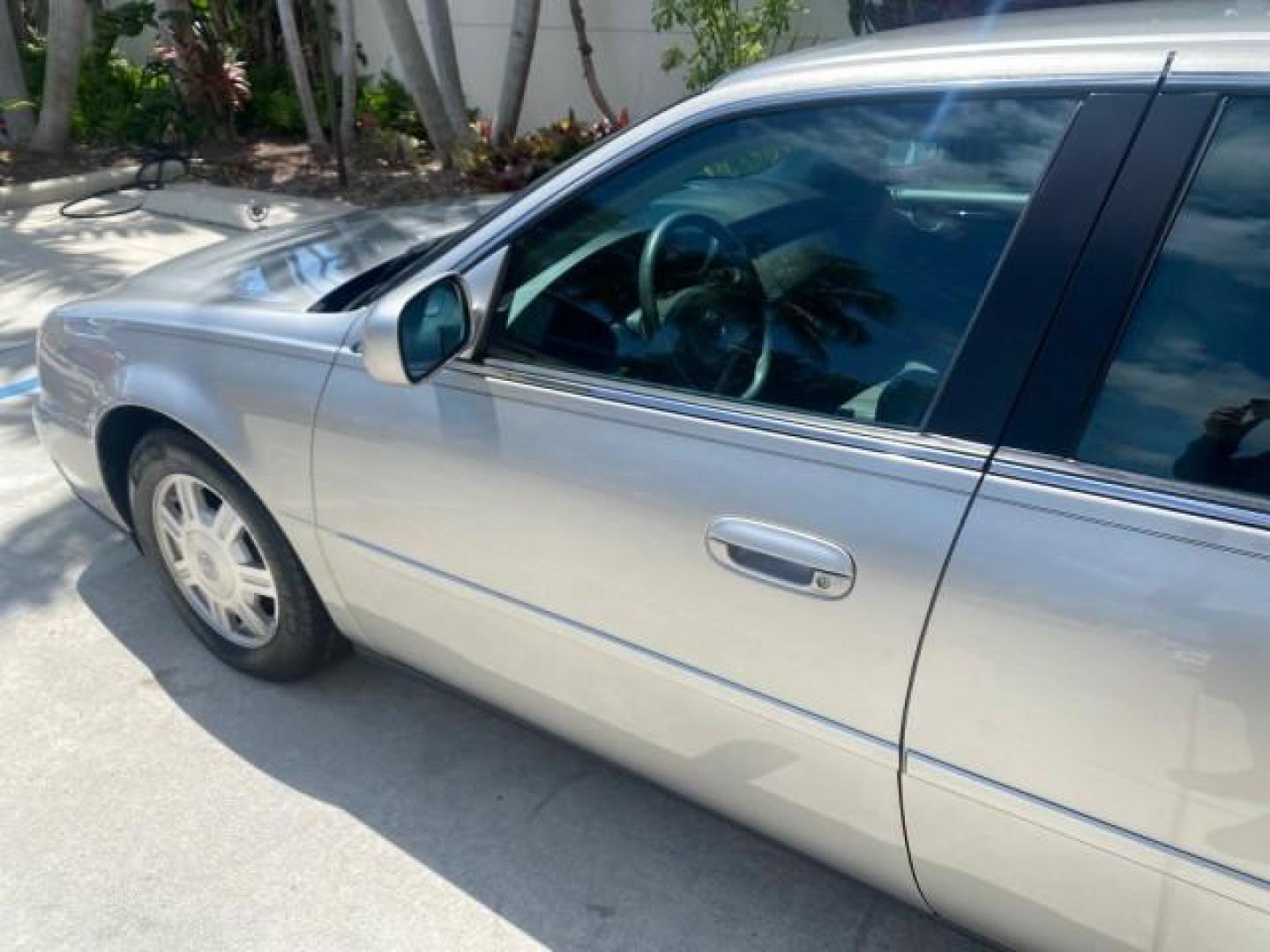 2005 Thunder Gray /Dark Gray Cadillac DeVille LOW MILES 36,800 (1G6KD54Y75U) with an 4.6L DOHC V8 Northstar Engine engine, Automatic transmission, located at 4701 North Dixie Hwy, Pompano Beach, FL, 33064, (954) 422-2889, 26.240938, -80.123474 - OUR WEBPAGE FLORIDACARS1.COM HAS OVER 100 PHOTOS AND FREE CARFAX LINK 2005 CADILLAC DEVILLE $46,045 NEW! VIN: 1G6KD54Y75U125414 1 G 6 K D 5 4 Y 7 5 U 1 2 5 4 1 4 SEDAN 4 DR 4.6L V8 F DOHC GASOLINE FRONT WHEEL DRIVE Top Features Alloy Wheels Leather Seats Basic Features ABS Brakes AM/FM Stereo Air Co - Photo#27