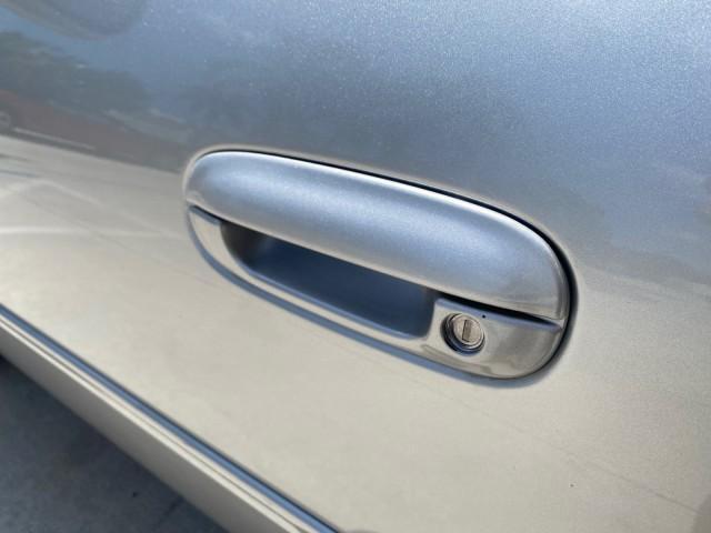 2005 Thunder Gray /Dark Gray Cadillac DeVille LOW MILES 36,800 (1G6KD54Y75U) with an 4.6L DOHC V8 Northstar Engine engine, Automatic transmission, located at 4701 North Dixie Hwy, Pompano Beach, FL, 33064, (954) 422-2889, 26.240938, -80.123474 - OUR WEBPAGE FLORIDACARS1.COM HAS OVER 100 PHOTOS AND FREE CARFAX LINK 2005 CADILLAC DEVILLE $46,045 NEW! VIN: 1G6KD54Y75U125414 1 G 6 K D 5 4 Y 7 5 U 1 2 5 4 1 4 SEDAN 4 DR 4.6L V8 F DOHC GASOLINE FRONT WHEEL DRIVE Top Features Alloy Wheels Leather Seats Basic Features ABS Brakes AM/FM Stereo Air Co - Photo#28