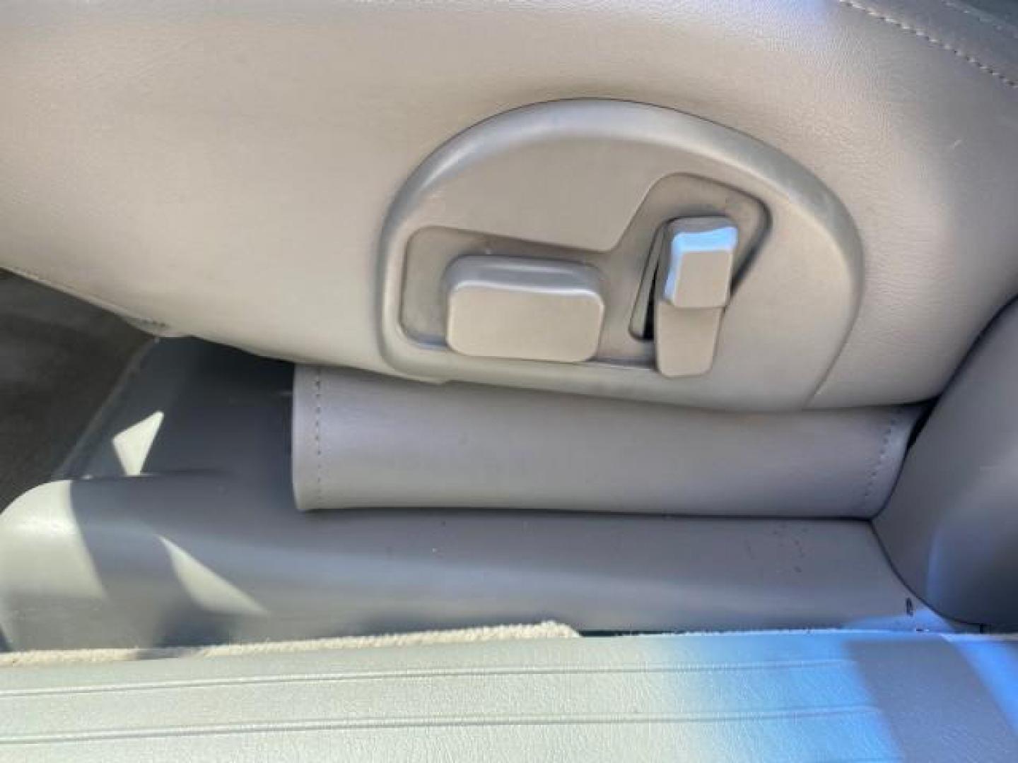 2005 Thunder Gray /Dark Gray Cadillac DeVille LOW MILES 36,800 (1G6KD54Y75U) with an 4.6L DOHC V8 Northstar Engine engine, Automatic transmission, located at 4701 North Dixie Hwy, Pompano Beach, FL, 33064, (954) 422-2889, 26.240938, -80.123474 - OUR WEBPAGE FLORIDACARS1.COM HAS OVER 100 PHOTOS AND FREE CARFAX LINK 2005 CADILLAC DEVILLE $46,045 NEW! VIN: 1G6KD54Y75U125414 1 G 6 K D 5 4 Y 7 5 U 1 2 5 4 1 4 SEDAN 4 DR 4.6L V8 F DOHC GASOLINE FRONT WHEEL DRIVE Top Features Alloy Wheels Leather Seats Basic Features ABS Brakes AM/FM Stereo Air Co - Photo#32