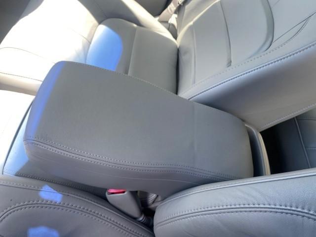 2005 Thunder Gray /Dark Gray Cadillac DeVille LOW MILES 36,800 (1G6KD54Y75U) with an 4.6L DOHC V8 Northstar Engine engine, Automatic transmission, located at 4701 North Dixie Hwy, Pompano Beach, FL, 33064, (954) 422-2889, 26.240938, -80.123474 - OUR WEBPAGE FLORIDACARS1.COM HAS OVER 100 PHOTOS AND FREE CARFAX LINK 2005 CADILLAC DEVILLE $46,045 NEW! VIN: 1G6KD54Y75U125414 1 G 6 K D 5 4 Y 7 5 U 1 2 5 4 1 4 SEDAN 4 DR 4.6L V8 F DOHC GASOLINE FRONT WHEEL DRIVE Top Features Alloy Wheels Leather Seats Basic Features ABS Brakes AM/FM Stereo Air Co - Photo#60