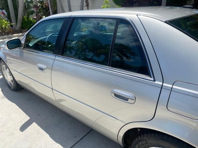 2005 Thunder Gray /Dark Gray Cadillac DeVille LOW MILES 36,800 (1G6KD54Y75U) with an 4.6L DOHC V8 Northstar Engine engine, Automatic transmission, located at 4701 North Dixie Hwy, Pompano Beach, FL, 33064, (954) 422-2889, 26.240938, -80.123474 - OUR WEBPAGE FLORIDACARS1.COM HAS OVER 100 PHOTOS AND FREE CARFAX LINK 2005 CADILLAC DEVILLE $46,045 NEW! VIN: 1G6KD54Y75U125414 1 G 6 K D 5 4 Y 7 5 U 1 2 5 4 1 4 SEDAN 4 DR 4.6L V8 F DOHC GASOLINE FRONT WHEEL DRIVE Top Features Alloy Wheels Leather Seats Basic Features ABS Brakes AM/FM Stereo Air Co - Photo#62