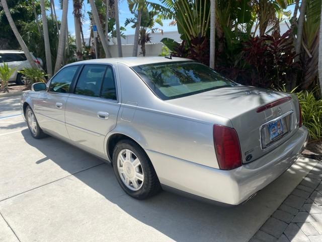 2005 Thunder Gray /Dark Gray Cadillac DeVille LOW MILES 36,800 (1G6KD54Y75U) with an 4.6L DOHC V8 Northstar Engine engine, Automatic transmission, located at 4701 North Dixie Hwy, Pompano Beach, FL, 33064, (954) 422-2889, 26.240938, -80.123474 - OUR WEBPAGE FLORIDACARS1.COM HAS OVER 100 PHOTOS AND FREE CARFAX LINK 2005 CADILLAC DEVILLE $46,045 NEW! VIN: 1G6KD54Y75U125414 1 G 6 K D 5 4 Y 7 5 U 1 2 5 4 1 4 SEDAN 4 DR 4.6L V8 F DOHC GASOLINE FRONT WHEEL DRIVE Top Features Alloy Wheels Leather Seats Basic Features ABS Brakes AM/FM Stereo Air Co - Photo#77