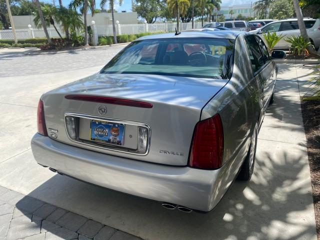 2005 Thunder Gray /Dark Gray Cadillac DeVille LOW MILES 36,800 (1G6KD54Y75U) with an 4.6L DOHC V8 Northstar Engine engine, Automatic transmission, located at 4701 North Dixie Hwy, Pompano Beach, FL, 33064, (954) 422-2889, 26.240938, -80.123474 - OUR WEBPAGE FLORIDACARS1.COM HAS OVER 100 PHOTOS AND FREE CARFAX LINK 2005 CADILLAC DEVILLE $46,045 NEW! VIN: 1G6KD54Y75U125414 1 G 6 K D 5 4 Y 7 5 U 1 2 5 4 1 4 SEDAN 4 DR 4.6L V8 F DOHC GASOLINE FRONT WHEEL DRIVE Top Features Alloy Wheels Leather Seats Basic Features ABS Brakes AM/FM Stereo Air Co - Photo#79