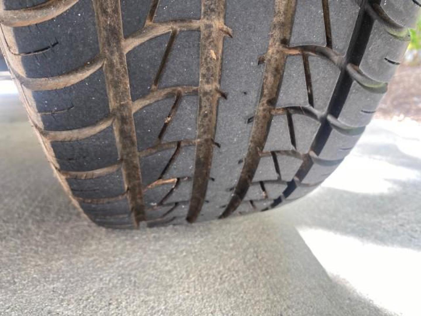 2005 Thunder Gray /Dark Gray Cadillac DeVille LOW MILES 36,800 (1G6KD54Y75U) with an 4.6L DOHC V8 Northstar Engine engine, Automatic transmission, located at 4701 North Dixie Hwy, Pompano Beach, FL, 33064, (954) 422-2889, 26.240938, -80.123474 - OUR WEBPAGE FLORIDACARS1.COM HAS OVER 100 PHOTOS AND FREE CARFAX LINK 2005 CADILLAC DEVILLE $46,045 NEW! VIN: 1G6KD54Y75U125414 1 G 6 K D 5 4 Y 7 5 U 1 2 5 4 1 4 SEDAN 4 DR 4.6L V8 F DOHC GASOLINE FRONT WHEEL DRIVE Top Features Alloy Wheels Leather Seats Basic Features ABS Brakes AM/FM Stereo Air Co - Photo#89