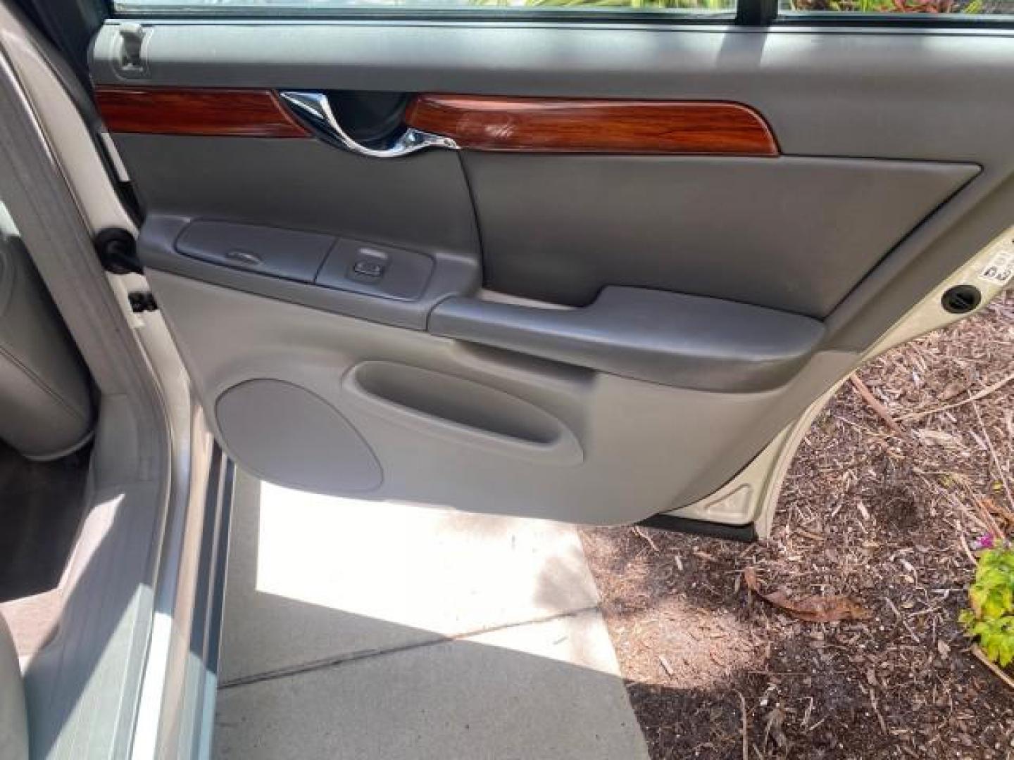 2005 Thunder Gray /Dark Gray Cadillac DeVille LOW MILES 36,800 (1G6KD54Y75U) with an 4.6L DOHC V8 Northstar Engine engine, Automatic transmission, located at 4701 North Dixie Hwy, Pompano Beach, FL, 33064, (954) 422-2889, 26.240938, -80.123474 - OUR WEBPAGE FLORIDACARS1.COM HAS OVER 100 PHOTOS AND FREE CARFAX LINK 2005 CADILLAC DEVILLE $46,045 NEW! VIN: 1G6KD54Y75U125414 1 G 6 K D 5 4 Y 7 5 U 1 2 5 4 1 4 SEDAN 4 DR 4.6L V8 F DOHC GASOLINE FRONT WHEEL DRIVE Top Features Alloy Wheels Leather Seats Basic Features ABS Brakes AM/FM Stereo Air Co - Photo#92