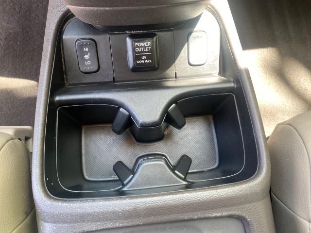 2012 Urban Titanium Metallic /Beige Honda CR-V 1 FL OWNER EX-L LOW MILES 47,572 (5J6RM3H77CL) with an 2.4L DOHC MPFI 16-Valve i-VTEC I4 Engine engine, Automatic transmission, located at 4701 North Dixie Hwy, Pompano Beach, FL, 33064, (954) 422-2889, 26.240938, -80.123474 - OUR WEBPAGE FLORIDACARS1.COM HAS OVER 100 PHOTOS AND FREE CARFAX LINK 2012 HONDA CR-V EX-L VIN: 5J6RM3H77CL033637 5 J 6 R M 3 H 7 7 C L 0 3 3 6 3 7 4 DOOR WAGON/SPORT UTILITY 2.4L I4 F DOHC 16V GASOLINE FRONT WHEEL DRIVE Top Features Alloy Wheels Bluetooth Technology Front Seat Heaters Leather Seats - Photo#53