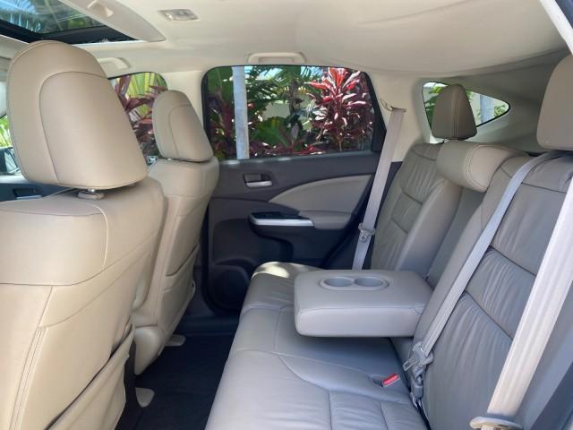 2012 Urban Titanium Metallic /Beige Honda CR-V 1 FL OWNER EX-L LOW MILES 47,572 (5J6RM3H77CL) with an 2.4L DOHC MPFI 16-Valve i-VTEC I4 Engine engine, Automatic transmission, located at 4701 North Dixie Hwy, Pompano Beach, FL, 33064, (954) 422-2889, 26.240938, -80.123474 - OUR WEBPAGE FLORIDACARS1.COM HAS OVER 100 PHOTOS AND FREE CARFAX LINK 2012 HONDA CR-V EX-L VIN: 5J6RM3H77CL033637 5 J 6 R M 3 H 7 7 C L 0 3 3 6 3 7 4 DOOR WAGON/SPORT UTILITY 2.4L I4 F DOHC 16V GASOLINE FRONT WHEEL DRIVE Top Features Alloy Wheels Bluetooth Technology Front Seat Heaters Leather Seats - Photo#70