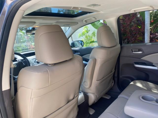 2012 Urban Titanium Metallic /Beige Honda CR-V 1 FL OWNER EX-L LOW MILES 47,572 (5J6RM3H77CL) with an 2.4L DOHC MPFI 16-Valve i-VTEC I4 Engine engine, Automatic transmission, located at 4701 North Dixie Hwy, Pompano Beach, FL, 33064, (954) 422-2889, 26.240938, -80.123474 - OUR WEBPAGE FLORIDACARS1.COM HAS OVER 100 PHOTOS AND FREE CARFAX LINK 2012 HONDA CR-V EX-L VIN: 5J6RM3H77CL033637 5 J 6 R M 3 H 7 7 C L 0 3 3 6 3 7 4 DOOR WAGON/SPORT UTILITY 2.4L I4 F DOHC 16V GASOLINE FRONT WHEEL DRIVE Top Features Alloy Wheels Bluetooth Technology Front Seat Heaters Leather Seats - Photo#72