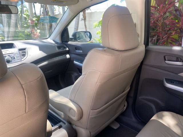 2012 Urban Titanium Metallic /Beige Honda CR-V 1 FL OWNER EX-L LOW MILES 47,572 (5J6RM3H77CL) with an 2.4L DOHC MPFI 16-Valve i-VTEC I4 Engine engine, Automatic transmission, located at 4701 North Dixie Hwy, Pompano Beach, FL, 33064, (954) 422-2889, 26.240938, -80.123474 - OUR WEBPAGE FLORIDACARS1.COM HAS OVER 100 PHOTOS AND FREE CARFAX LINK 2012 HONDA CR-V EX-L VIN: 5J6RM3H77CL033637 5 J 6 R M 3 H 7 7 C L 0 3 3 6 3 7 4 DOOR WAGON/SPORT UTILITY 2.4L I4 F DOHC 16V GASOLINE FRONT WHEEL DRIVE Top Features Alloy Wheels Bluetooth Technology Front Seat Heaters Leather Seats - Photo#75