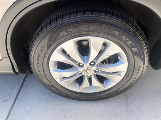 2012 Urban Titanium Metallic /Beige Honda CR-V 1 FL OWNER EX-L LOW MILES 47,572 (5J6RM3H77CL) with an 2.4L DOHC MPFI 16-Valve i-VTEC I4 Engine engine, Automatic transmission, located at 4701 North Dixie Hwy, Pompano Beach, FL, 33064, (954) 422-2889, 26.240938, -80.123474 - OUR WEBPAGE FLORIDACARS1.COM HAS OVER 100 PHOTOS AND FREE CARFAX LINK 2012 HONDA CR-V EX-L VIN: 5J6RM3H77CL033637 5 J 6 R M 3 H 7 7 C L 0 3 3 6 3 7 4 DOOR WAGON/SPORT UTILITY 2.4L I4 F DOHC 16V GASOLINE FRONT WHEEL DRIVE Top Features Alloy Wheels Bluetooth Technology Front Seat Heaters Leather Seats - Photo#79