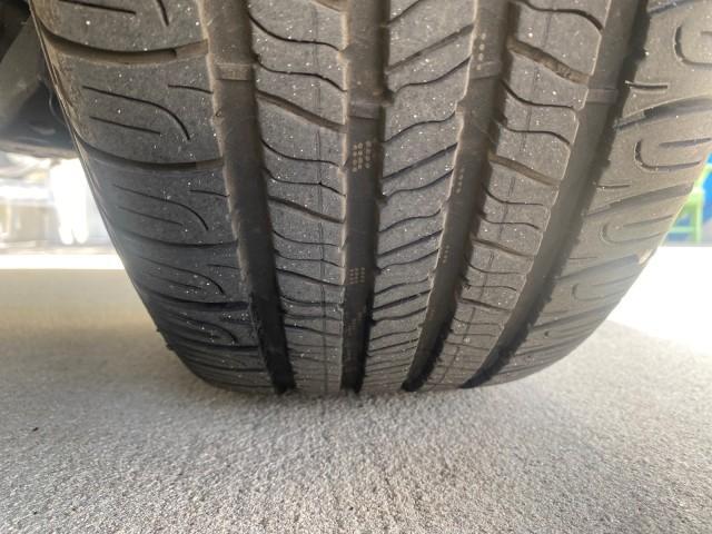 2012 Urban Titanium Metallic /Beige Honda CR-V 1 FL OWNER EX-L LOW MILES 47,572 (5J6RM3H77CL) with an 2.4L DOHC MPFI 16-Valve i-VTEC I4 Engine engine, Automatic transmission, located at 4701 North Dixie Hwy, Pompano Beach, FL, 33064, (954) 422-2889, 26.240938, -80.123474 - OUR WEBPAGE FLORIDACARS1.COM HAS OVER 100 PHOTOS AND FREE CARFAX LINK 2012 HONDA CR-V EX-L VIN: 5J6RM3H77CL033637 5 J 6 R M 3 H 7 7 C L 0 3 3 6 3 7 4 DOOR WAGON/SPORT UTILITY 2.4L I4 F DOHC 16V GASOLINE FRONT WHEEL DRIVE Top Features Alloy Wheels Bluetooth Technology Front Seat Heaters Leather Seats - Photo#80