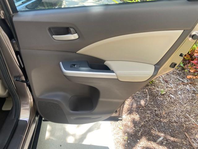 2012 Urban Titanium Metallic /Beige Honda CR-V 1 FL OWNER EX-L LOW MILES 47,572 (5J6RM3H77CL) with an 2.4L DOHC MPFI 16-Valve i-VTEC I4 Engine engine, Automatic transmission, located at 4701 North Dixie Hwy, Pompano Beach, FL, 33064, (954) 422-2889, 26.240938, -80.123474 - OUR WEBPAGE FLORIDACARS1.COM HAS OVER 100 PHOTOS AND FREE CARFAX LINK 2012 HONDA CR-V EX-L VIN: 5J6RM3H77CL033637 5 J 6 R M 3 H 7 7 C L 0 3 3 6 3 7 4 DOOR WAGON/SPORT UTILITY 2.4L I4 F DOHC 16V GASOLINE FRONT WHEEL DRIVE Top Features Alloy Wheels Bluetooth Technology Front Seat Heaters Leather Seats - Photo#93