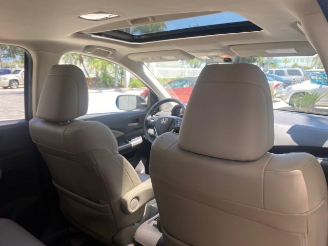 2012 Urban Titanium Metallic /Beige Honda CR-V 1 FL OWNER EX-L LOW MILES 47,572 (5J6RM3H77CL) with an 2.4L DOHC MPFI 16-Valve i-VTEC I4 Engine engine, Automatic transmission, located at 4701 North Dixie Hwy, Pompano Beach, FL, 33064, (954) 422-2889, 26.240938, -80.123474 - OUR WEBPAGE FLORIDACARS1.COM HAS OVER 100 PHOTOS AND FREE CARFAX LINK 2012 HONDA CR-V EX-L VIN: 5J6RM3H77CL033637 5 J 6 R M 3 H 7 7 C L 0 3 3 6 3 7 4 DOOR WAGON/SPORT UTILITY 2.4L I4 F DOHC 16V GASOLINE FRONT WHEEL DRIVE Top Features Alloy Wheels Bluetooth Technology Front Seat Heaters Leather Seats - Photo#98