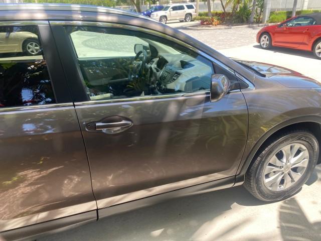 2012 Urban Titanium Metallic /Beige Honda CR-V 1 FL OWNER EX-L LOW MILES 47,572 (5J6RM3H77CL) with an 2.4L DOHC MPFI 16-Valve i-VTEC I4 Engine engine, Automatic transmission, located at 4701 North Dixie Hwy, Pompano Beach, FL, 33064, (954) 422-2889, 26.240938, -80.123474 - OUR WEBPAGE FLORIDACARS1.COM HAS OVER 100 PHOTOS AND FREE CARFAX LINK 2012 HONDA CR-V EX-L VIN: 5J6RM3H77CL033637 5 J 6 R M 3 H 7 7 C L 0 3 3 6 3 7 4 DOOR WAGON/SPORT UTILITY 2.4L I4 F DOHC 16V GASOLINE FRONT WHEEL DRIVE Top Features Alloy Wheels Bluetooth Technology Front Seat Heaters Leather Seats - Photo#99