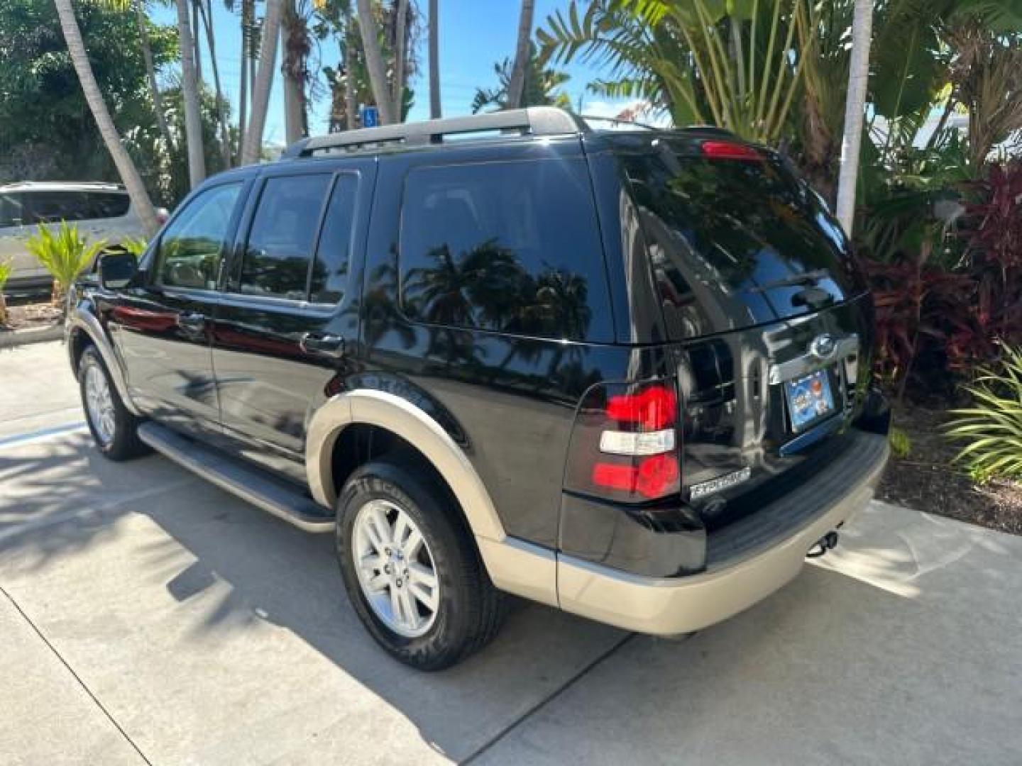 2010 Black /Camel Ford Explorer Eddie Bauer LOW MILES 66,415 1 OWNER (1FMEU6EE2AU) with an 4.0L SOHC 12-Valve V6 Engine engine, Automatic transmission, located at 4701 North Dixie Hwy, Pompano Beach, FL, 33064, (954) 422-2889, 26.240938, -80.123474 - OUR WEBPAGE FLORIDACARS1.COM HAS OVER 100 PHOTOS AND FREE CARFAX LINK 2010 FORD EXPLORER EDDIE BAUER VIN: 1FMEU6EE2AUA92171 1 F M E U 6 E E 2 A U A 9 2 1 7 1 4 DOOR WAGON/SPORT UTILITY 4.0L V6 F SOHC 12V GASOLINE REAR WHEEL DRIVE Features ABS Brakes Air Conditioning Alloy Wheels AM/FM Stereo Automat - Photo#5