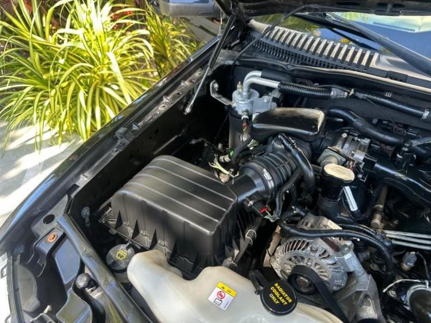 2010 Black /Camel Ford Explorer Eddie Bauer LOW MILES 66,415 1 OWNER (1FMEU6EE2AU) with an 4.0L SOHC 12-Valve V6 Engine engine, Automatic transmission, located at 4701 North Dixie Hwy, Pompano Beach, FL, 33064, (954) 422-2889, 26.240938, -80.123474 - OUR WEBPAGE FLORIDACARS1.COM HAS OVER 100 PHOTOS AND FREE CARFAX LINK 2010 FORD EXPLORER EDDIE BAUER VIN: 1FMEU6EE2AUA92171 1 F M E U 6 E E 2 A U A 9 2 1 7 1 4 DOOR WAGON/SPORT UTILITY 4.0L V6 F SOHC 12V GASOLINE REAR WHEEL DRIVE Features ABS Brakes Air Conditioning Alloy Wheels AM/FM Stereo Automat - Photo#43