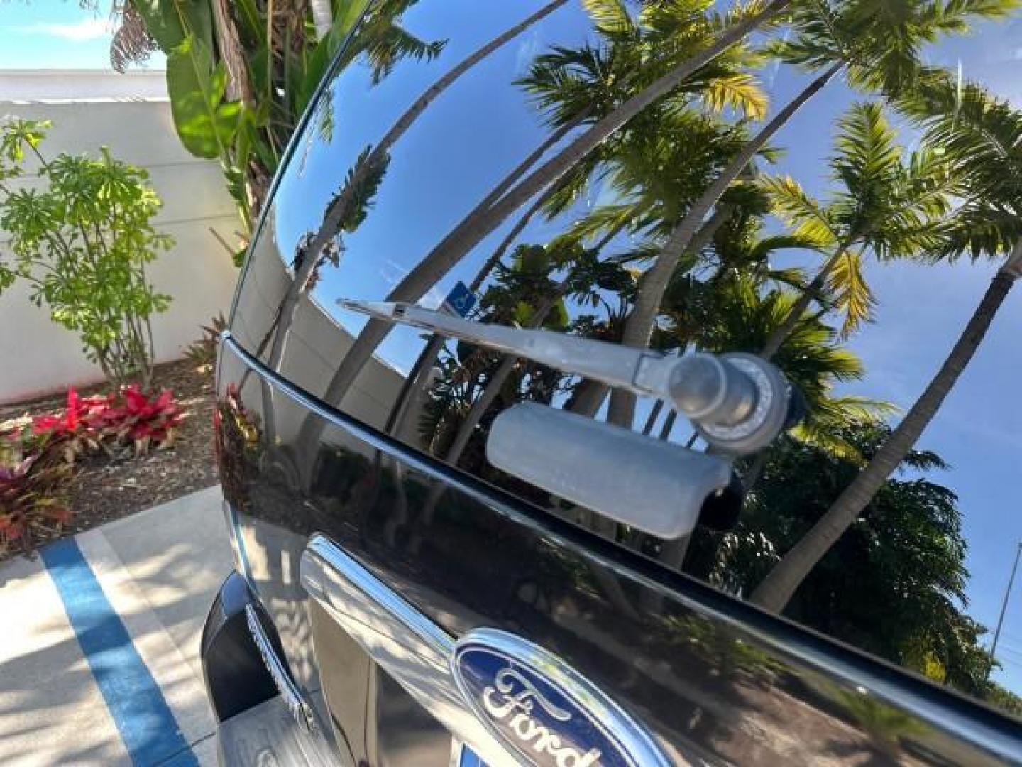 2010 Black /Camel Ford Explorer Eddie Bauer LOW MILES 66,415 1 OWNER (1FMEU6EE2AU) with an 4.0L SOHC 12-Valve V6 Engine engine, Automatic transmission, located at 4701 North Dixie Hwy, Pompano Beach, FL, 33064, (954) 422-2889, 26.240938, -80.123474 - OUR WEBPAGE FLORIDACARS1.COM HAS OVER 100 PHOTOS AND FREE CARFAX LINK 2010 FORD EXPLORER EDDIE BAUER VIN: 1FMEU6EE2AUA92171 1 F M E U 6 E E 2 A U A 9 2 1 7 1 4 DOOR WAGON/SPORT UTILITY 4.0L V6 F SOHC 12V GASOLINE REAR WHEEL DRIVE Features ABS Brakes Air Conditioning Alloy Wheels AM/FM Stereo Automat - Photo#55