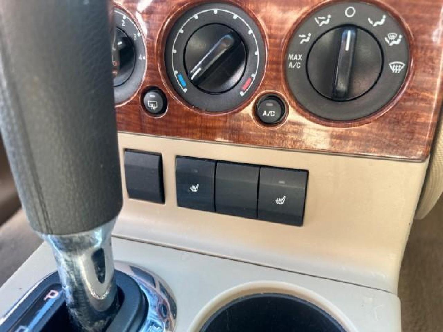 2010 Black /Camel Ford Explorer Eddie Bauer LOW MILES 66,415 1 OWNER (1FMEU6EE2AU) with an 4.0L SOHC 12-Valve V6 Engine engine, Automatic transmission, located at 4701 North Dixie Hwy, Pompano Beach, FL, 33064, (954) 422-2889, 26.240938, -80.123474 - OUR WEBPAGE FLORIDACARS1.COM HAS OVER 100 PHOTOS AND FREE CARFAX LINK 2010 FORD EXPLORER EDDIE BAUER VIN: 1FMEU6EE2AUA92171 1 F M E U 6 E E 2 A U A 9 2 1 7 1 4 DOOR WAGON/SPORT UTILITY 4.0L V6 F SOHC 12V GASOLINE REAR WHEEL DRIVE Features ABS Brakes Air Conditioning Alloy Wheels AM/FM Stereo Automat - Photo#98