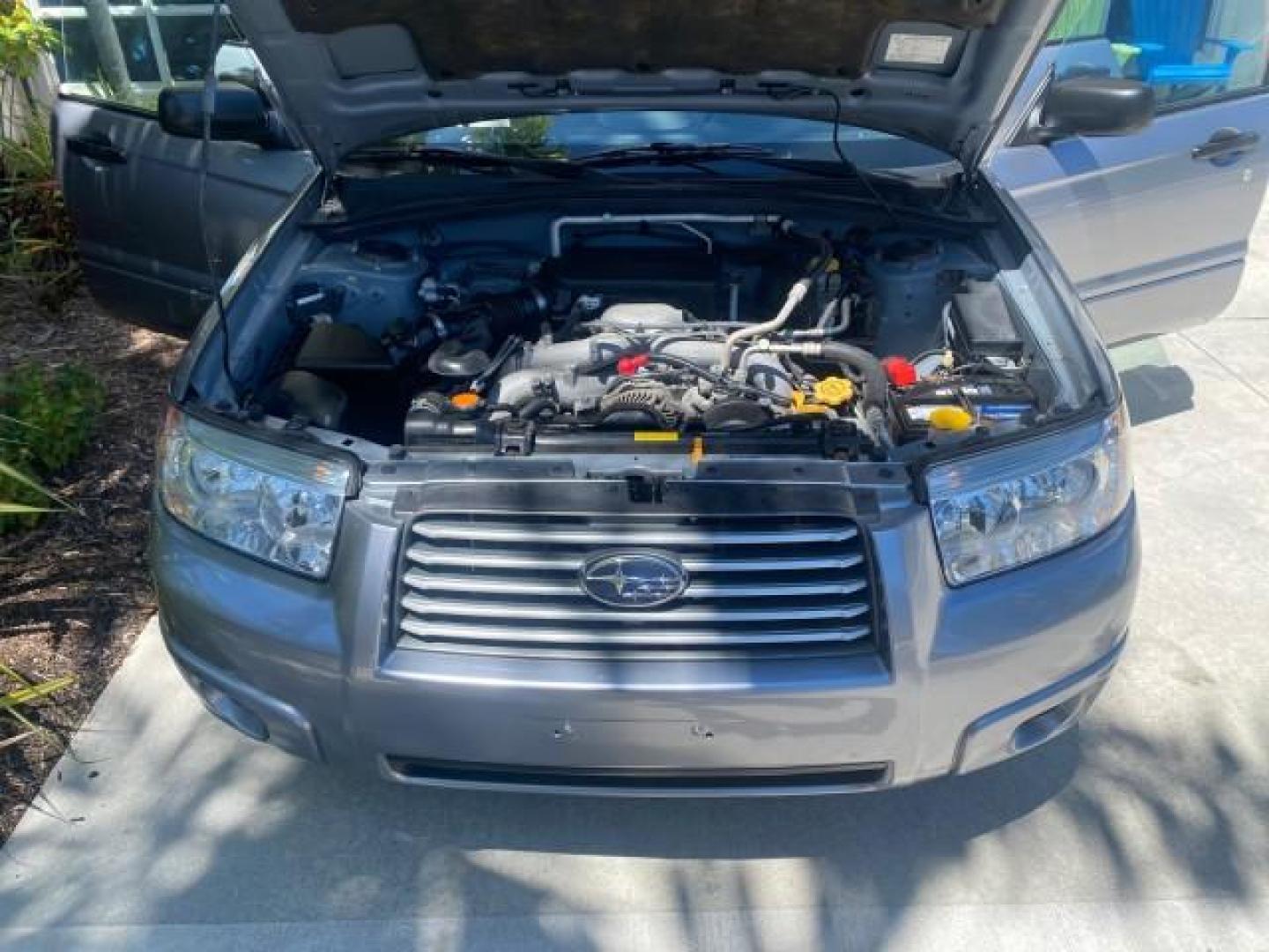 2008 Steel Silver Metallic /Graphite Gray Subaru Forester (Natl) AWD X LOW MILES 51,140 1 OWNER (JF1SG63698H) with an 2.5L SOHC SMPI 16-Valve 4-Cyl Boxer Engine engine, Automatic transmission, located at 4701 North Dixie Hwy, Pompano Beach, FL, 33064, (954) 422-2889, 26.240938, -80.123474 - OUR WEBPAGE FLORIDACARS1.COM HAS OVER 100 PHOTOS AND FREE CARFAX LINK 2008 SUBARU FORESTER 2.5 X VIN: JF1SG63698H707902 J F 1 S G 6 3 6 9 8 H 7 0 7 9 0 2 4 DOOR WAGON/SPORT UTILITY 2.5L H4 F SOHC 16V GASOLINE ALL WHEEL DRIVE Top Features 4WD/AWD Cloth Seats Basic Features ABS Brakes AM/FM Stereo Air - Photo#17