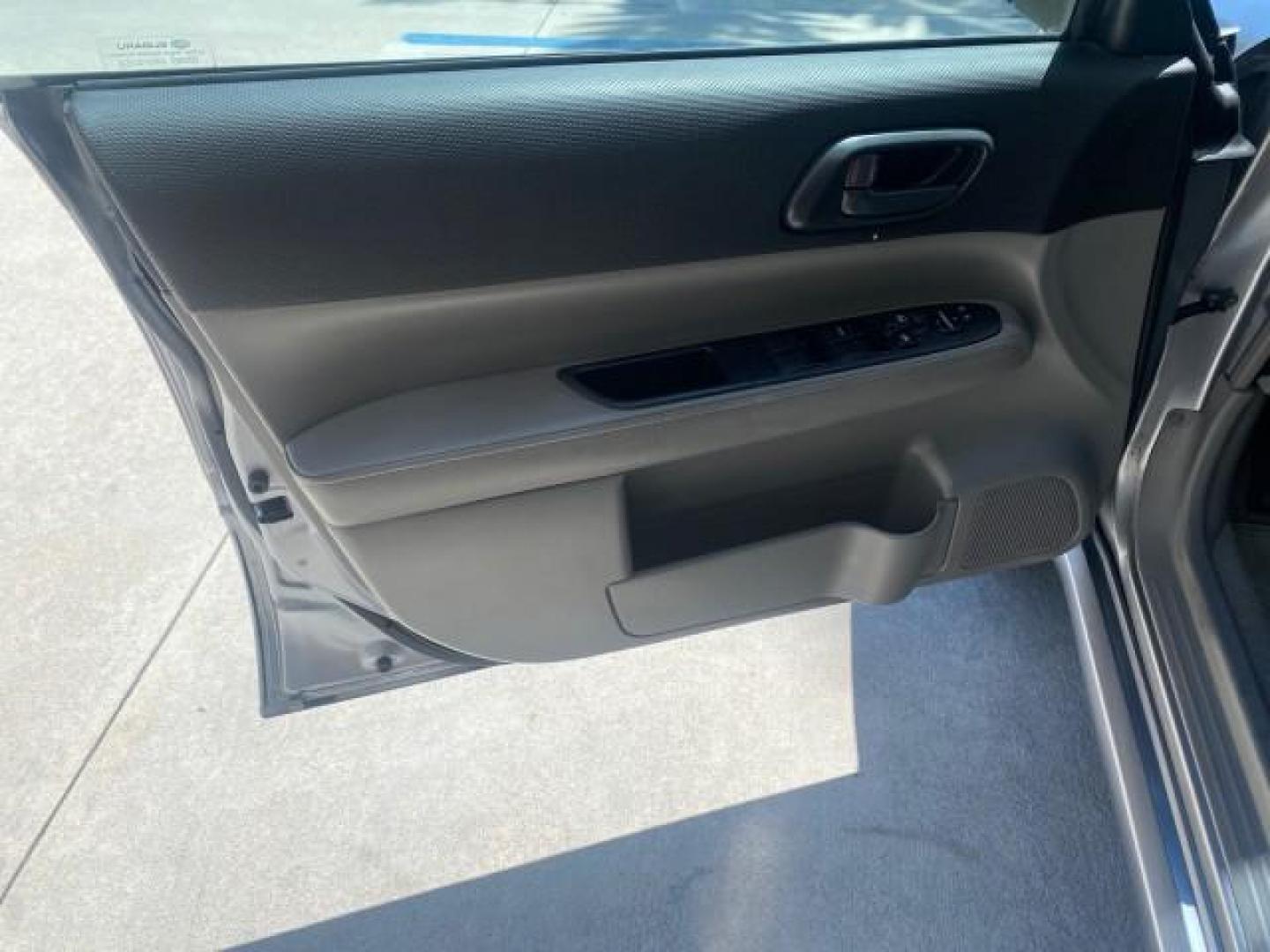 2008 Steel Silver Metallic /Graphite Gray Subaru Forester (Natl) AWD X LOW MILES 51,140 1 OWNER (JF1SG63698H) with an 2.5L SOHC SMPI 16-Valve 4-Cyl Boxer Engine engine, Automatic transmission, located at 4701 North Dixie Hwy, Pompano Beach, FL, 33064, (954) 422-2889, 26.240938, -80.123474 - OUR WEBPAGE FLORIDACARS1.COM HAS OVER 100 PHOTOS AND FREE CARFAX LINK 2008 SUBARU FORESTER 2.5 X VIN: JF1SG63698H707902 J F 1 S G 6 3 6 9 8 H 7 0 7 9 0 2 4 DOOR WAGON/SPORT UTILITY 2.5L H4 F SOHC 16V GASOLINE ALL WHEEL DRIVE Top Features 4WD/AWD Cloth Seats Basic Features ABS Brakes AM/FM Stereo Air - Photo#31