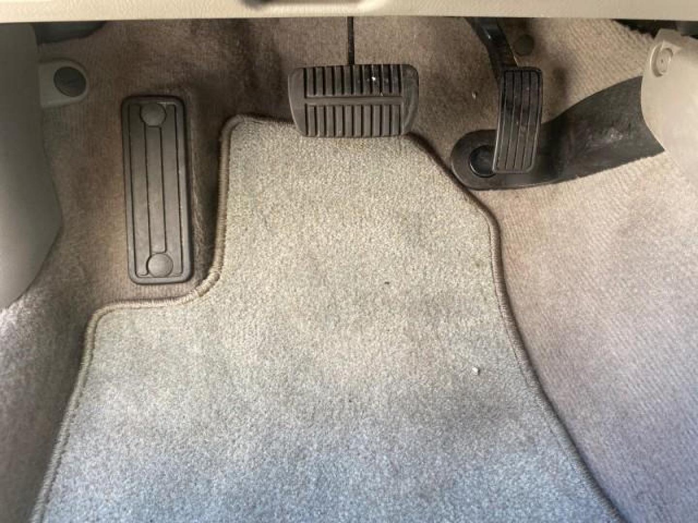 2008 Steel Silver Metallic /Graphite Gray Subaru Forester (Natl) AWD X LOW MILES 51,140 1 OWNER (JF1SG63698H) with an 2.5L SOHC SMPI 16-Valve 4-Cyl Boxer Engine engine, Automatic transmission, located at 4701 North Dixie Hwy, Pompano Beach, FL, 33064, (954) 422-2889, 26.240938, -80.123474 - OUR WEBPAGE FLORIDACARS1.COM HAS OVER 100 PHOTOS AND FREE CARFAX LINK 2008 SUBARU FORESTER 2.5 X VIN: JF1SG63698H707902 J F 1 S G 6 3 6 9 8 H 7 0 7 9 0 2 4 DOOR WAGON/SPORT UTILITY 2.5L H4 F SOHC 16V GASOLINE ALL WHEEL DRIVE Top Features 4WD/AWD Cloth Seats Basic Features ABS Brakes AM/FM Stereo Air - Photo#42