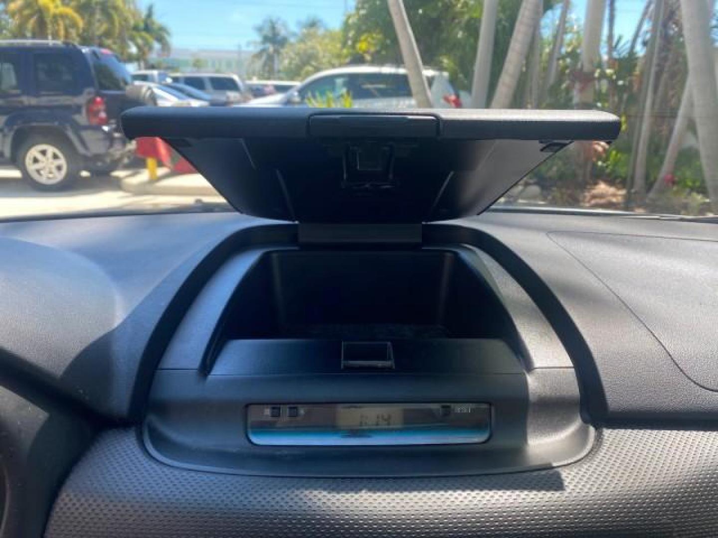 2008 Steel Silver Metallic /Graphite Gray Subaru Forester (Natl) AWD X LOW MILES 51,140 1 OWNER (JF1SG63698H) with an 2.5L SOHC SMPI 16-Valve 4-Cyl Boxer Engine engine, Automatic transmission, located at 4701 North Dixie Hwy, Pompano Beach, FL, 33064, (954) 422-2889, 26.240938, -80.123474 - OUR WEBPAGE FLORIDACARS1.COM HAS OVER 100 PHOTOS AND FREE CARFAX LINK 2008 SUBARU FORESTER 2.5 X VIN: JF1SG63698H707902 J F 1 S G 6 3 6 9 8 H 7 0 7 9 0 2 4 DOOR WAGON/SPORT UTILITY 2.5L H4 F SOHC 16V GASOLINE ALL WHEEL DRIVE Top Features 4WD/AWD Cloth Seats Basic Features ABS Brakes AM/FM Stereo Air - Photo#43