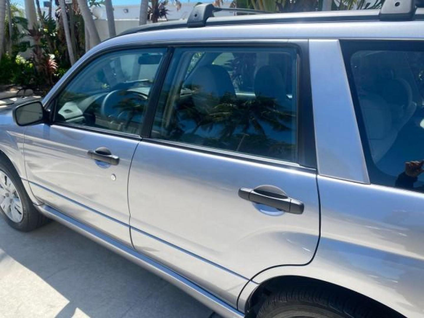 2008 Steel Silver Metallic /Graphite Gray Subaru Forester (Natl) AWD X LOW MILES 51,140 1 OWNER (JF1SG63698H) with an 2.5L SOHC SMPI 16-Valve 4-Cyl Boxer Engine engine, Automatic transmission, located at 4701 North Dixie Hwy, Pompano Beach, FL, 33064, (954) 422-2889, 26.240938, -80.123474 - OUR WEBPAGE FLORIDACARS1.COM HAS OVER 100 PHOTOS AND FREE CARFAX LINK 2008 SUBARU FORESTER 2.5 X VIN: JF1SG63698H707902 J F 1 S G 6 3 6 9 8 H 7 0 7 9 0 2 4 DOOR WAGON/SPORT UTILITY 2.5L H4 F SOHC 16V GASOLINE ALL WHEEL DRIVE Top Features 4WD/AWD Cloth Seats Basic Features ABS Brakes AM/FM Stereo Air - Photo#59