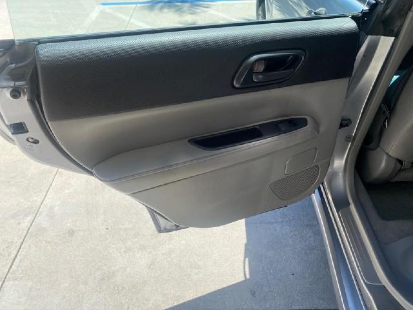 2008 Steel Silver Metallic /Graphite Gray Subaru Forester (Natl) AWD X LOW MILES 51,140 1 OWNER (JF1SG63698H) with an 2.5L SOHC SMPI 16-Valve 4-Cyl Boxer Engine engine, Automatic transmission, located at 4701 North Dixie Hwy, Pompano Beach, FL, 33064, (954) 422-2889, 26.240938, -80.123474 - OUR WEBPAGE FLORIDACARS1.COM HAS OVER 100 PHOTOS AND FREE CARFAX LINK 2008 SUBARU FORESTER 2.5 X VIN: JF1SG63698H707902 J F 1 S G 6 3 6 9 8 H 7 0 7 9 0 2 4 DOOR WAGON/SPORT UTILITY 2.5L H4 F SOHC 16V GASOLINE ALL WHEEL DRIVE Top Features 4WD/AWD Cloth Seats Basic Features ABS Brakes AM/FM Stereo Air - Photo#61