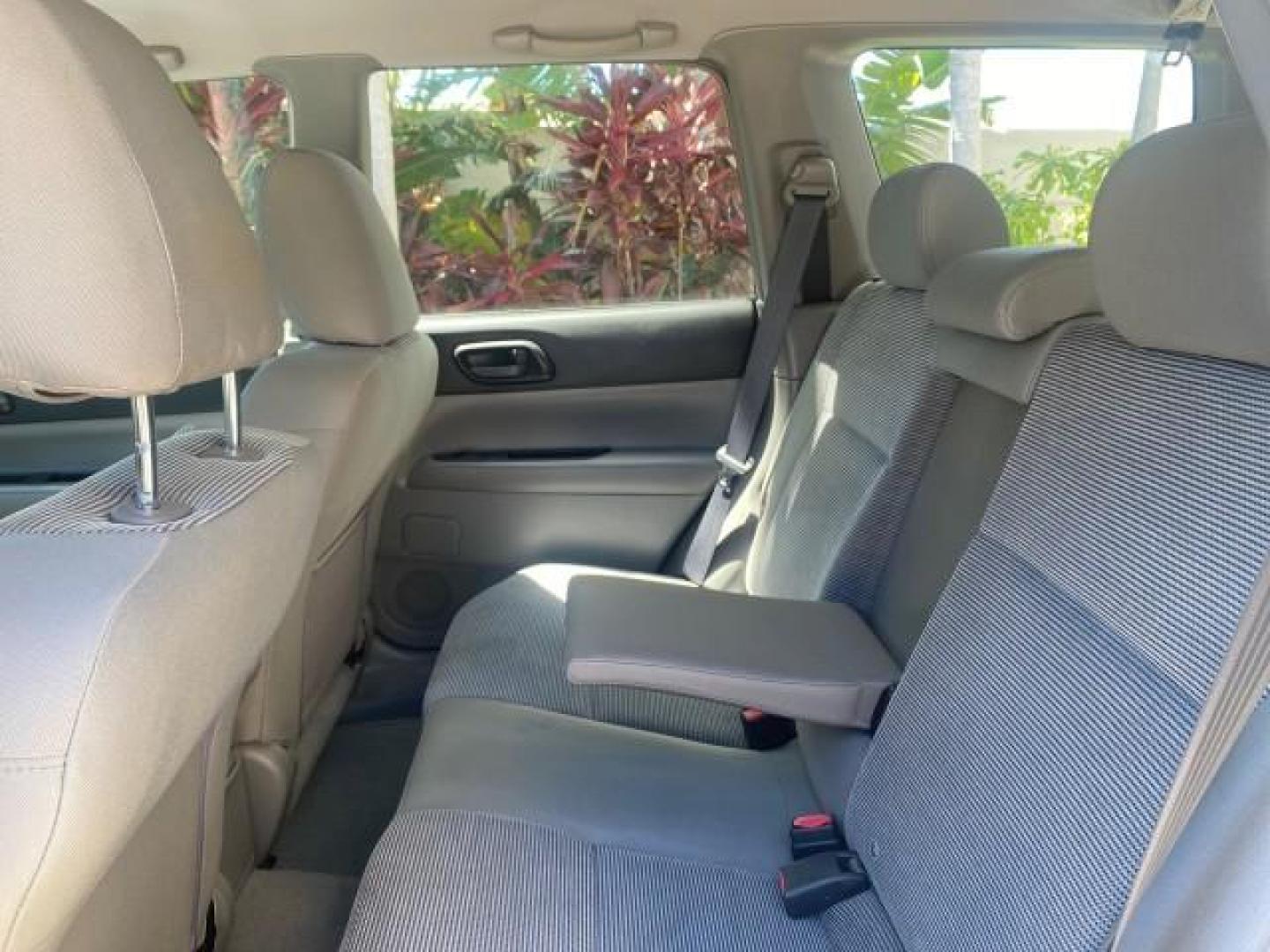 2008 Steel Silver Metallic /Graphite Gray Subaru Forester (Natl) AWD X LOW MILES 51,140 1 OWNER (JF1SG63698H) with an 2.5L SOHC SMPI 16-Valve 4-Cyl Boxer Engine engine, Automatic transmission, located at 4701 North Dixie Hwy, Pompano Beach, FL, 33064, (954) 422-2889, 26.240938, -80.123474 - OUR WEBPAGE FLORIDACARS1.COM HAS OVER 100 PHOTOS AND FREE CARFAX LINK 2008 SUBARU FORESTER 2.5 X VIN: JF1SG63698H707902 J F 1 S G 6 3 6 9 8 H 7 0 7 9 0 2 4 DOOR WAGON/SPORT UTILITY 2.5L H4 F SOHC 16V GASOLINE ALL WHEEL DRIVE Top Features 4WD/AWD Cloth Seats Basic Features ABS Brakes AM/FM Stereo Air - Photo#63