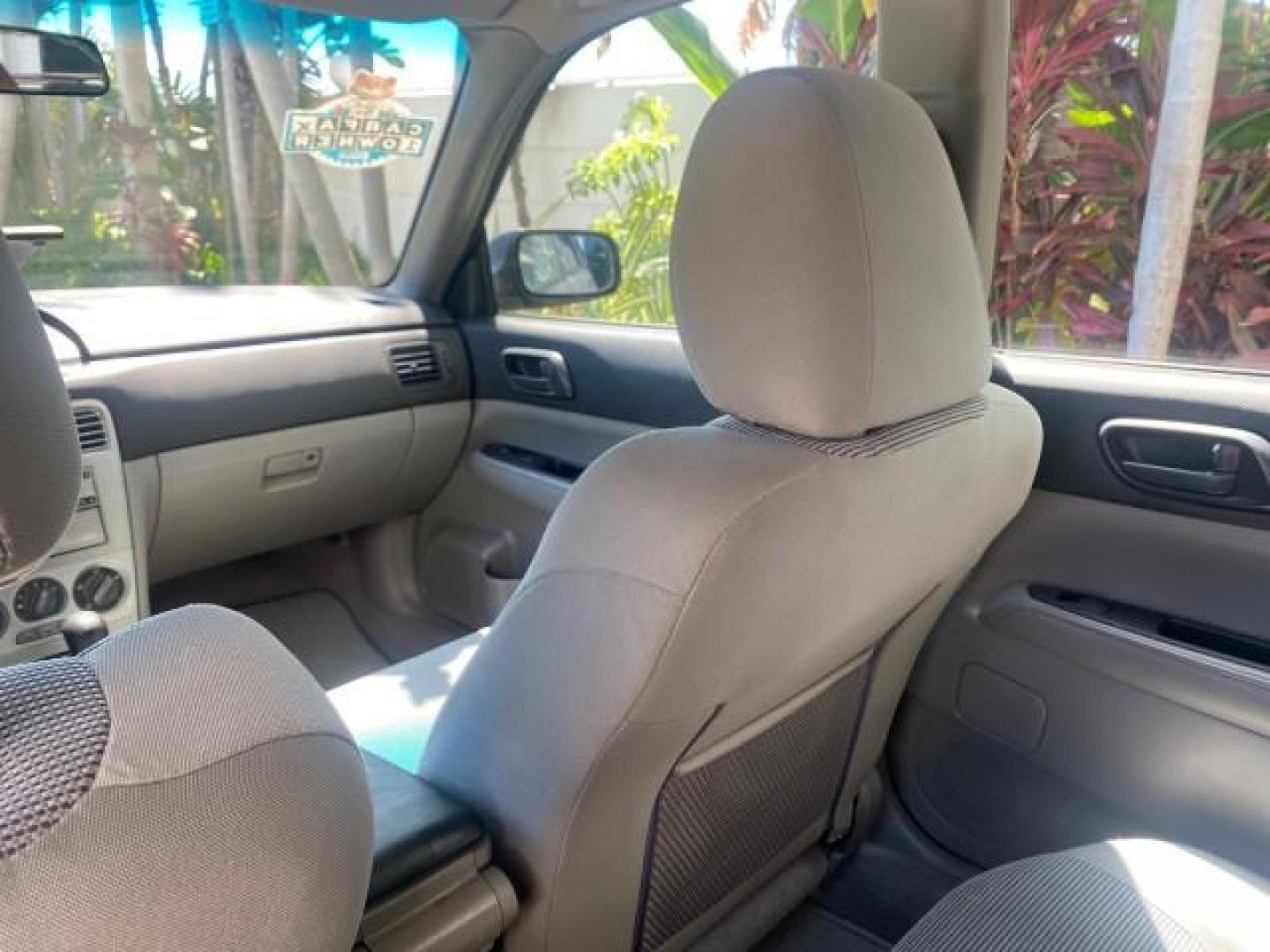 2008 Steel Silver Metallic /Graphite Gray Subaru Forester (Natl) AWD X LOW MILES 51,140 1 OWNER (JF1SG63698H) with an 2.5L SOHC SMPI 16-Valve 4-Cyl Boxer Engine engine, Automatic transmission, located at 4701 North Dixie Hwy, Pompano Beach, FL, 33064, (954) 422-2889, 26.240938, -80.123474 - OUR WEBPAGE FLORIDACARS1.COM HAS OVER 100 PHOTOS AND FREE CARFAX LINK 2008 SUBARU FORESTER 2.5 X VIN: JF1SG63698H707902 J F 1 S G 6 3 6 9 8 H 7 0 7 9 0 2 4 DOOR WAGON/SPORT UTILITY 2.5L H4 F SOHC 16V GASOLINE ALL WHEEL DRIVE Top Features 4WD/AWD Cloth Seats Basic Features ABS Brakes AM/FM Stereo Air - Photo#68