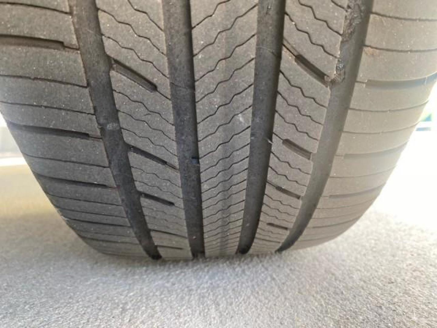 2008 Steel Silver Metallic /Graphite Gray Subaru Forester (Natl) AWD X LOW MILES 51,140 1 OWNER (JF1SG63698H) with an 2.5L SOHC SMPI 16-Valve 4-Cyl Boxer Engine engine, Automatic transmission, located at 4701 North Dixie Hwy, Pompano Beach, FL, 33064, (954) 422-2889, 26.240938, -80.123474 - OUR WEBPAGE FLORIDACARS1.COM HAS OVER 100 PHOTOS AND FREE CARFAX LINK 2008 SUBARU FORESTER 2.5 X VIN: JF1SG63698H707902 J F 1 S G 6 3 6 9 8 H 7 0 7 9 0 2 4 DOOR WAGON/SPORT UTILITY 2.5L H4 F SOHC 16V GASOLINE ALL WHEEL DRIVE Top Features 4WD/AWD Cloth Seats Basic Features ABS Brakes AM/FM Stereo Air - Photo#71