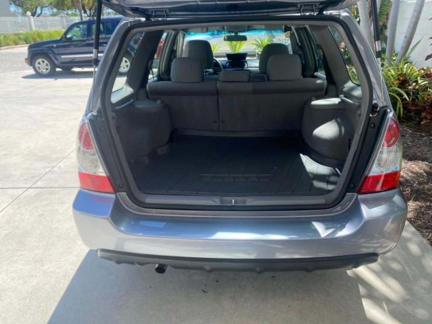 2008 Steel Silver Metallic /Graphite Gray Subaru Forester (Natl) AWD X LOW MILES 51,140 1 OWNER (JF1SG63698H) with an 2.5L SOHC SMPI 16-Valve 4-Cyl Boxer Engine engine, Automatic transmission, located at 4701 North Dixie Hwy, Pompano Beach, FL, 33064, (954) 422-2889, 26.240938, -80.123474 - OUR WEBPAGE FLORIDACARS1.COM HAS OVER 100 PHOTOS AND FREE CARFAX LINK 2008 SUBARU FORESTER 2.5 X VIN: JF1SG63698H707902 J F 1 S G 6 3 6 9 8 H 7 0 7 9 0 2 4 DOOR WAGON/SPORT UTILITY 2.5L H4 F SOHC 16V GASOLINE ALL WHEEL DRIVE Top Features 4WD/AWD Cloth Seats Basic Features ABS Brakes AM/FM Stereo Air - Photo#78