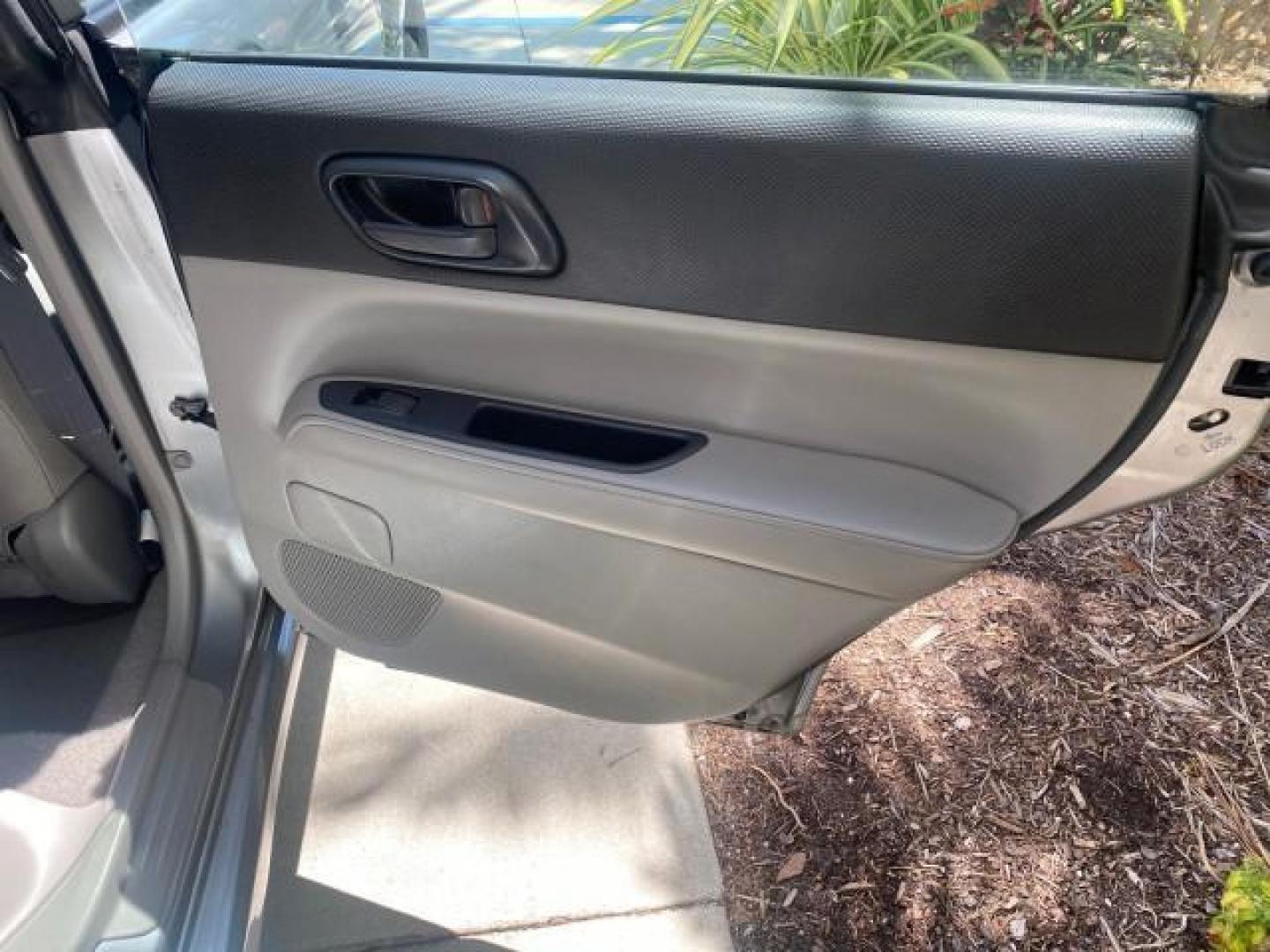 2008 Steel Silver Metallic /Graphite Gray Subaru Forester (Natl) AWD X LOW MILES 51,140 1 OWNER (JF1SG63698H) with an 2.5L SOHC SMPI 16-Valve 4-Cyl Boxer Engine engine, Automatic transmission, located at 4701 North Dixie Hwy, Pompano Beach, FL, 33064, (954) 422-2889, 26.240938, -80.123474 - OUR WEBPAGE FLORIDACARS1.COM HAS OVER 100 PHOTOS AND FREE CARFAX LINK 2008 SUBARU FORESTER 2.5 X VIN: JF1SG63698H707902 J F 1 S G 6 3 6 9 8 H 7 0 7 9 0 2 4 DOOR WAGON/SPORT UTILITY 2.5L H4 F SOHC 16V GASOLINE ALL WHEEL DRIVE Top Features 4WD/AWD Cloth Seats Basic Features ABS Brakes AM/FM Stereo Air - Photo#87